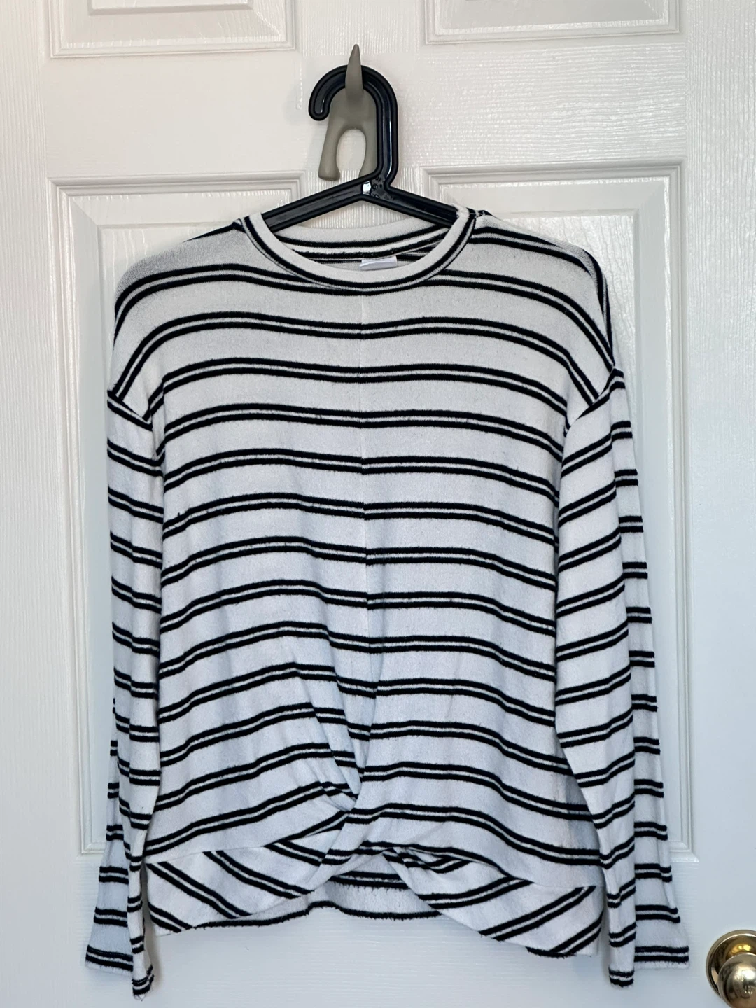 Zara White and Black Striped Long Sleeve Top