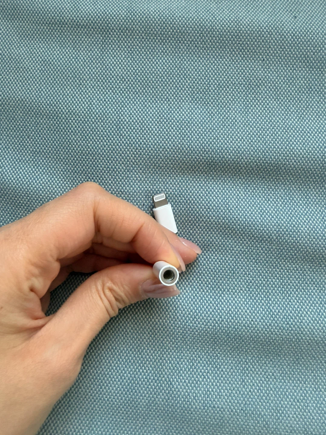 Apple Lightning to 3.5mm Headphone Jack Adapter - photo 2