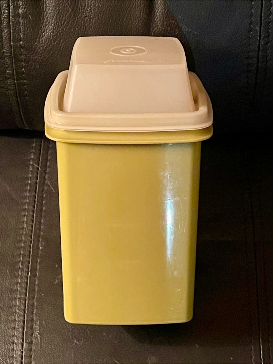 Vintage Tupperware Pickle Storage with Strainer Insert - photo 2