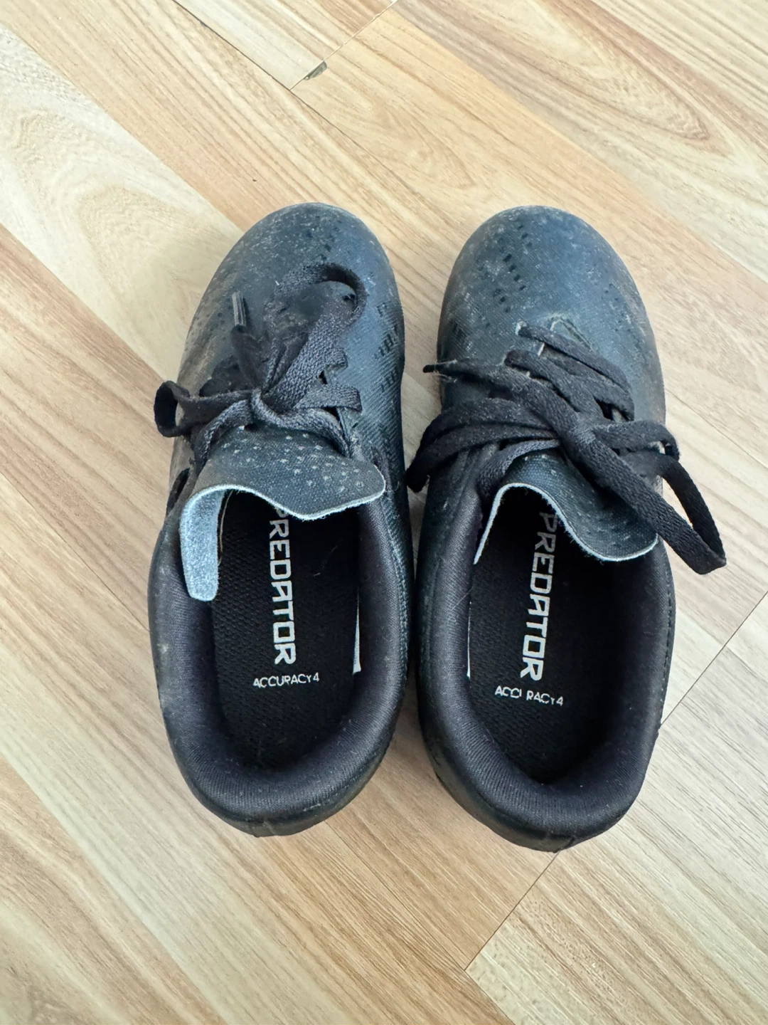 Soccer shoes for kids - photo 2