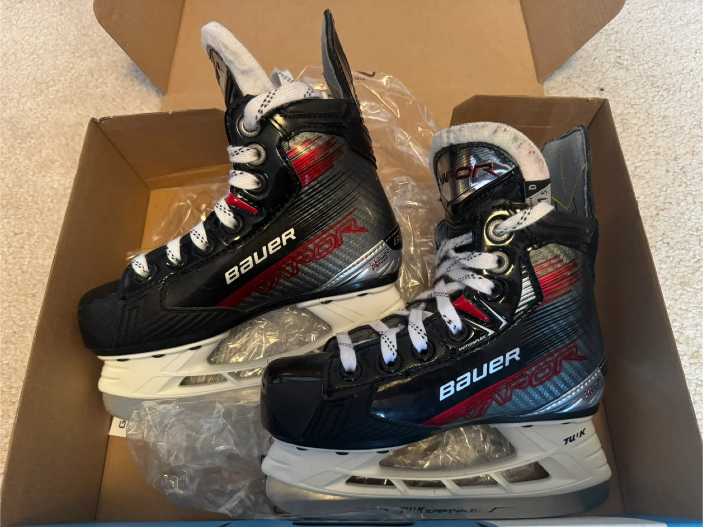 Bauer Vapor X2.7 Youth Hockey Skates Size Y11.5 D