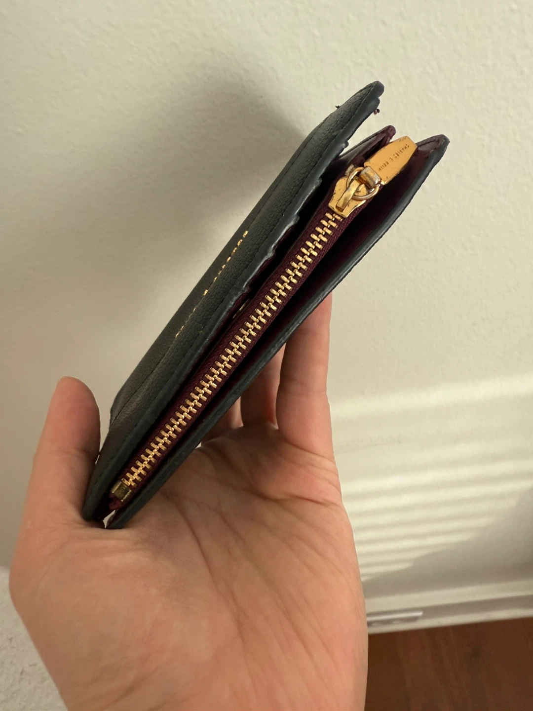 Charles & Keith Black Textured Compact Wallet - photo 4