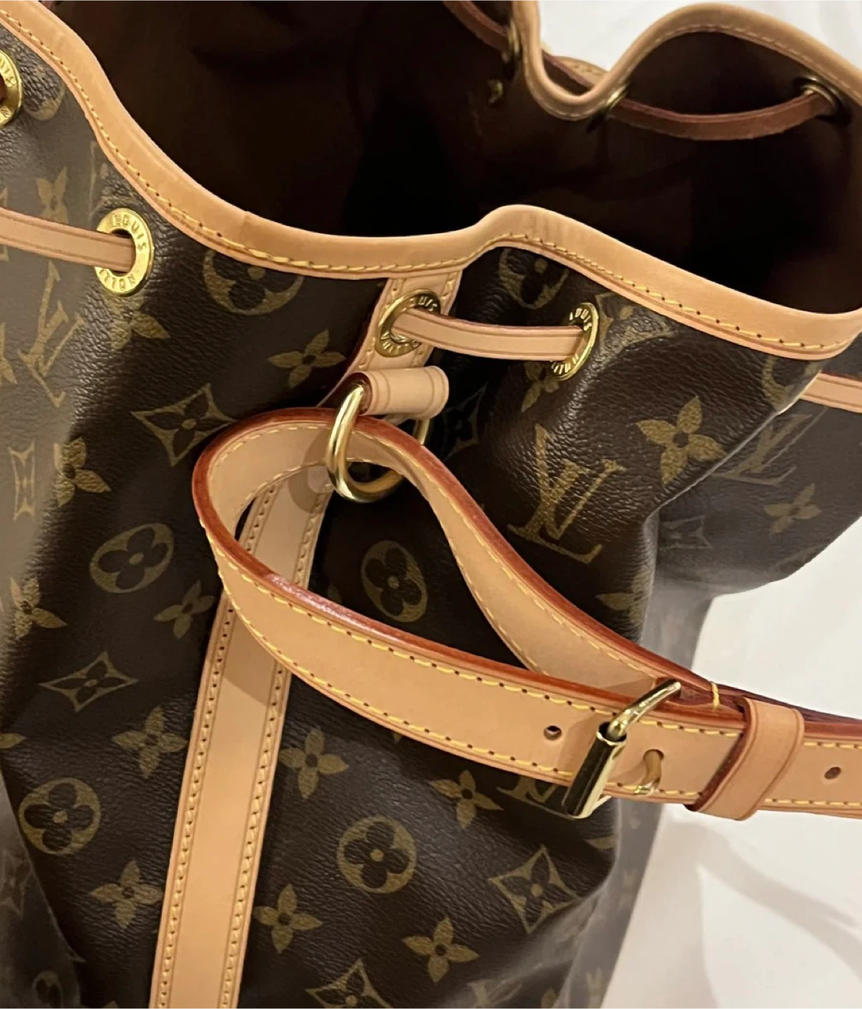 Authentic Louis Vuitton Monogram Bucket Bag - photo 4