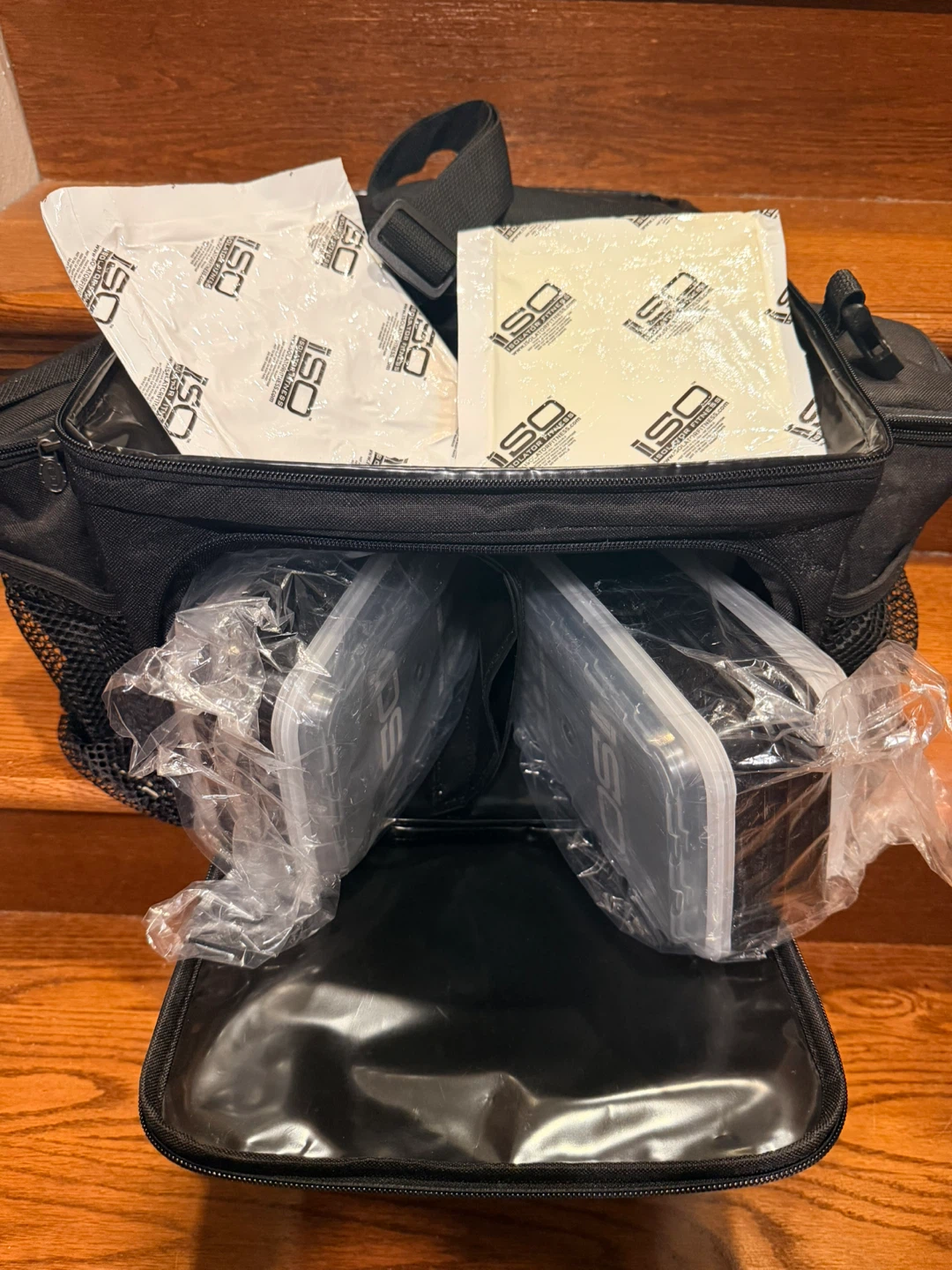 ISO Nutrition Meal Prep Bag with Containers - photo 4