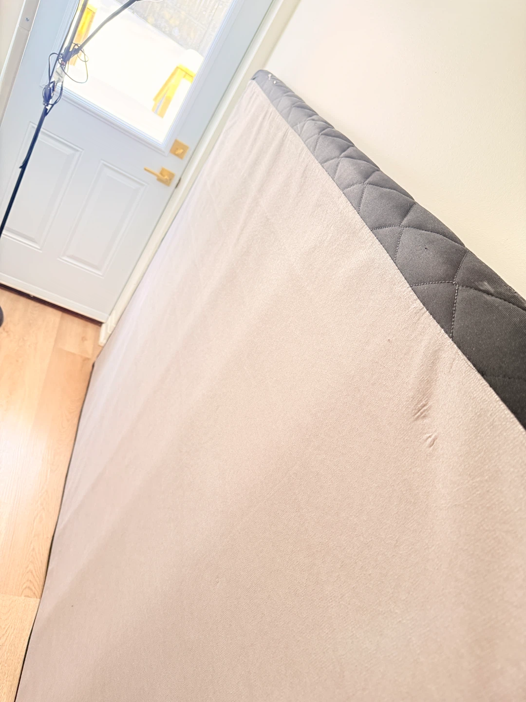Queen size bed box