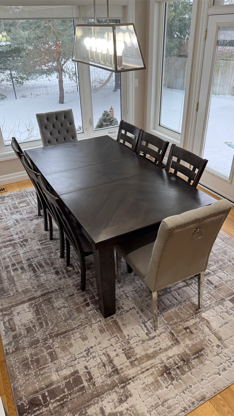 Dining Room Table, Chairs & Rug - photo 2