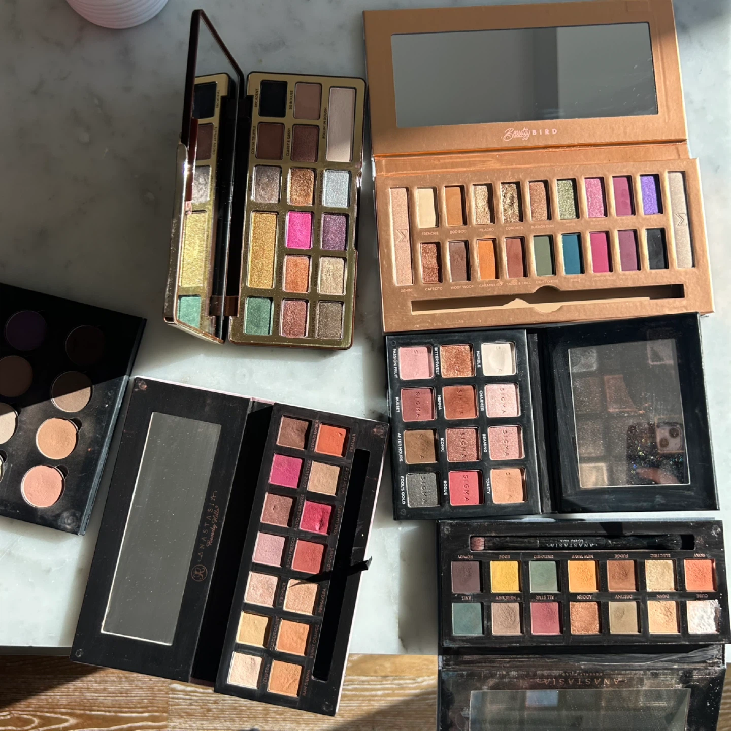 Moving Sale 6 Eyeshadow Palette