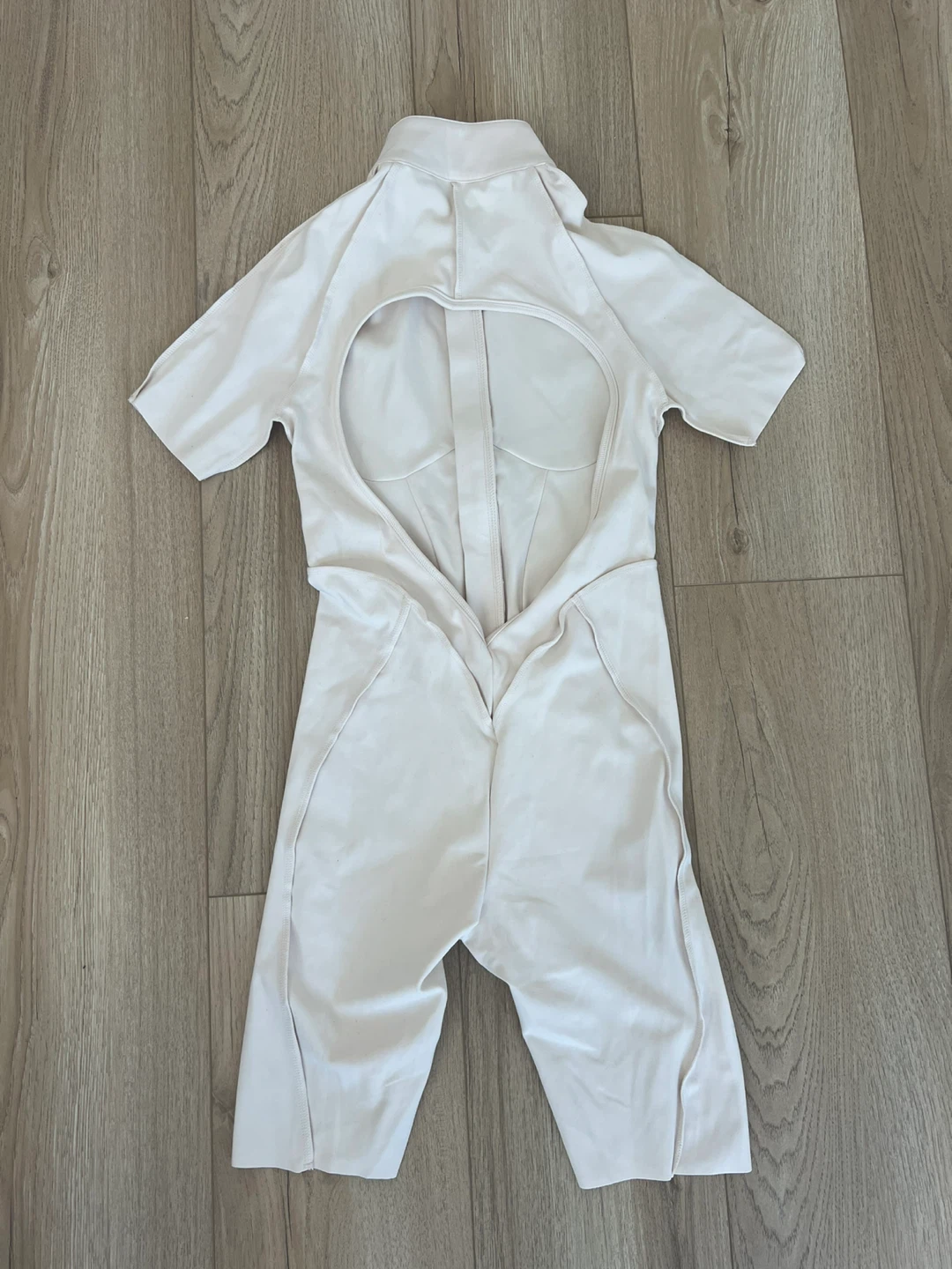 NEW - BetterMe Bodysuit with Heart Cutout - photo 3