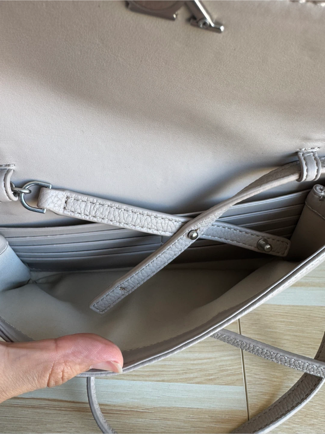 Calvin Klein Cross Body Bag - photo 3