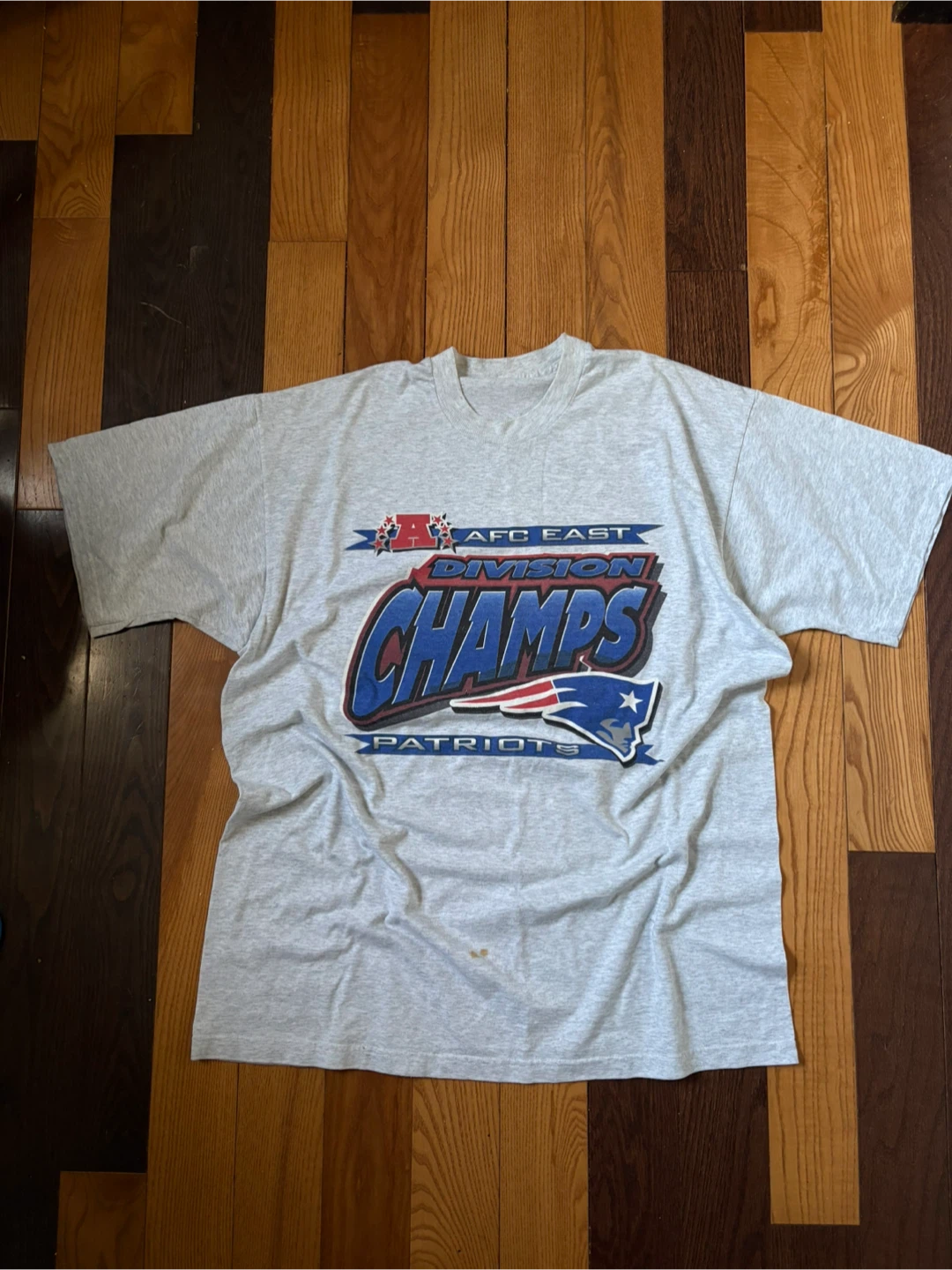 Vintage New England Patriots AFC East Division Champs tee XL - photo 2