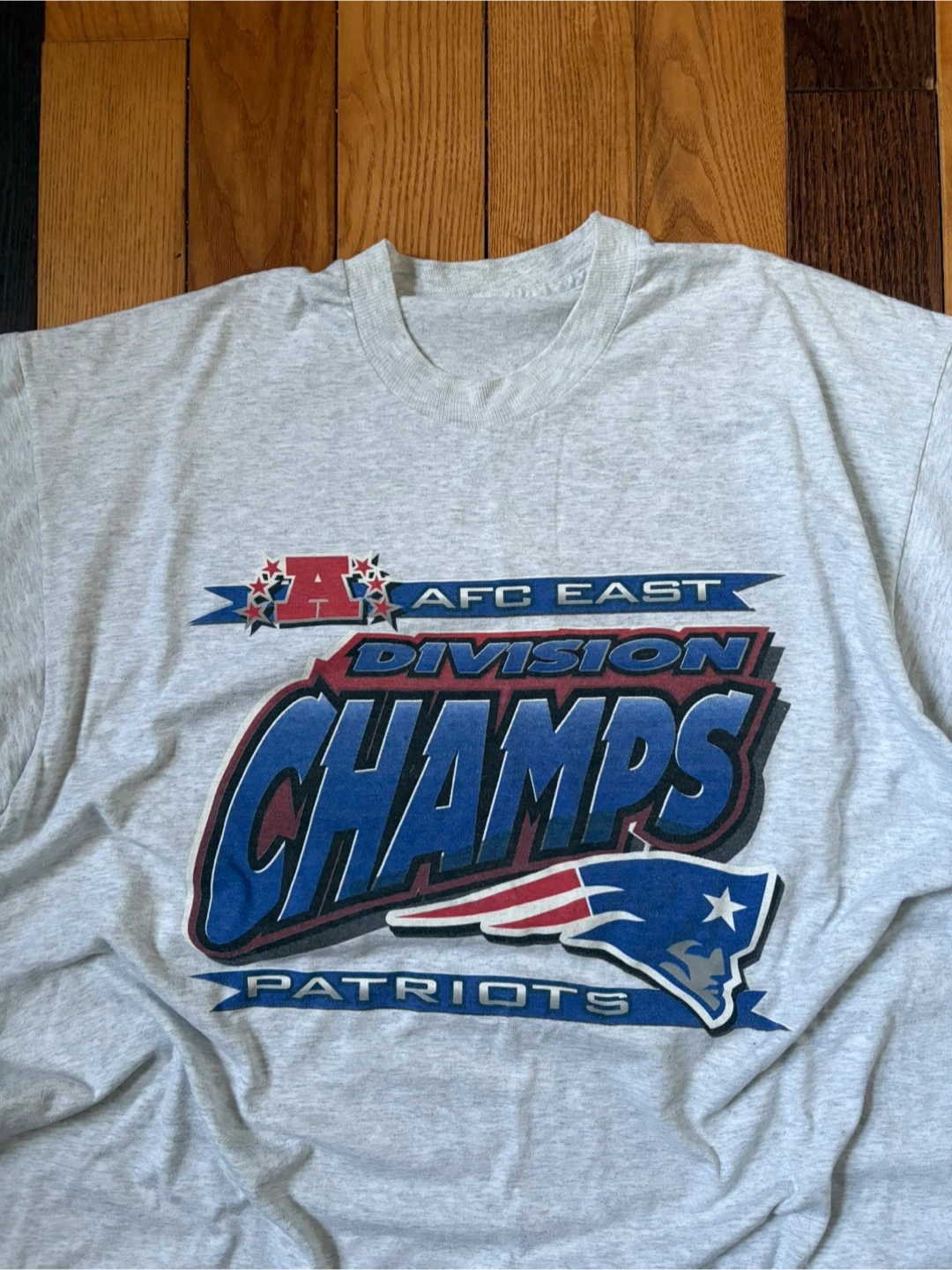 Vintage New England Patriots AFC East Division Champs tee XL - photo 3