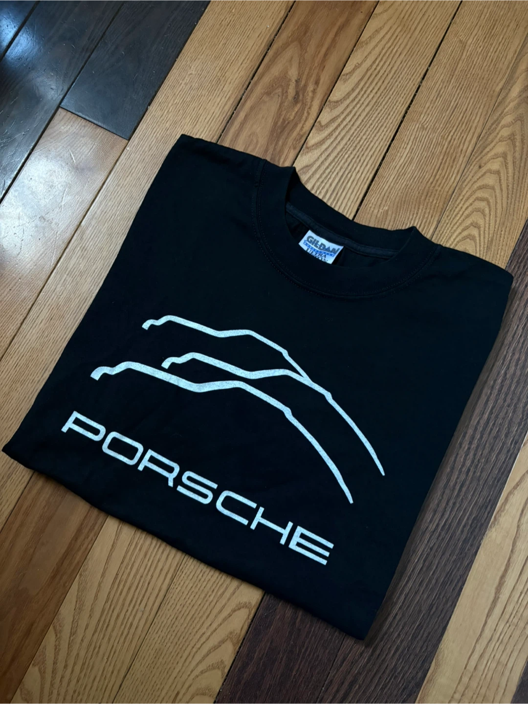 Vintage Porsche car tee XL glow in the dark