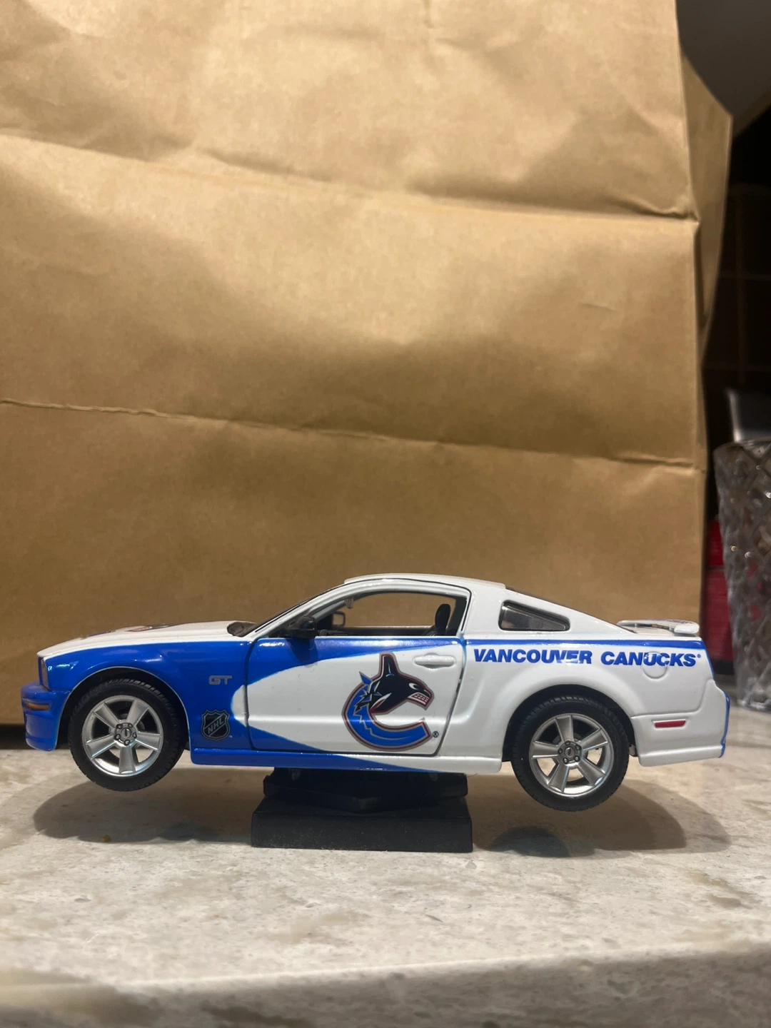 Ford Mustang Vancouver Canucks Diecast Model Car - photo 4