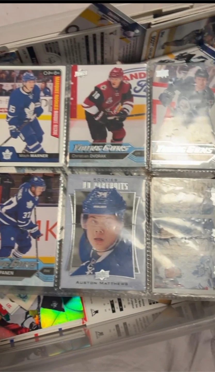 600 + Collection of Hockey Cards - photo 2