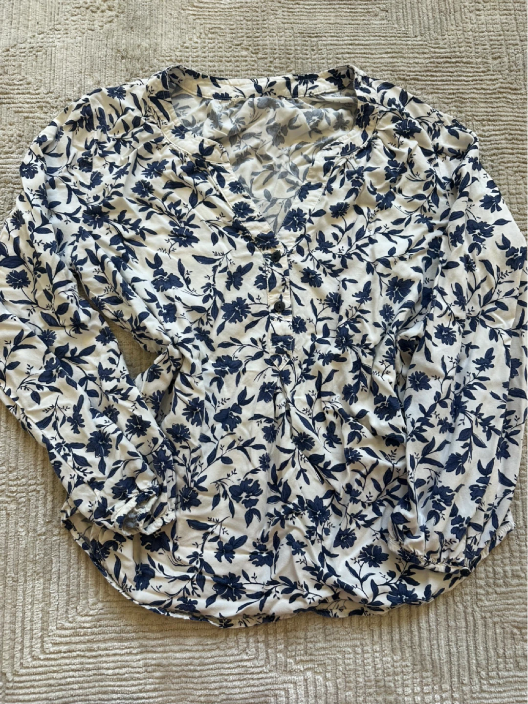 White and Blue Floral Print Blouse - photo 2