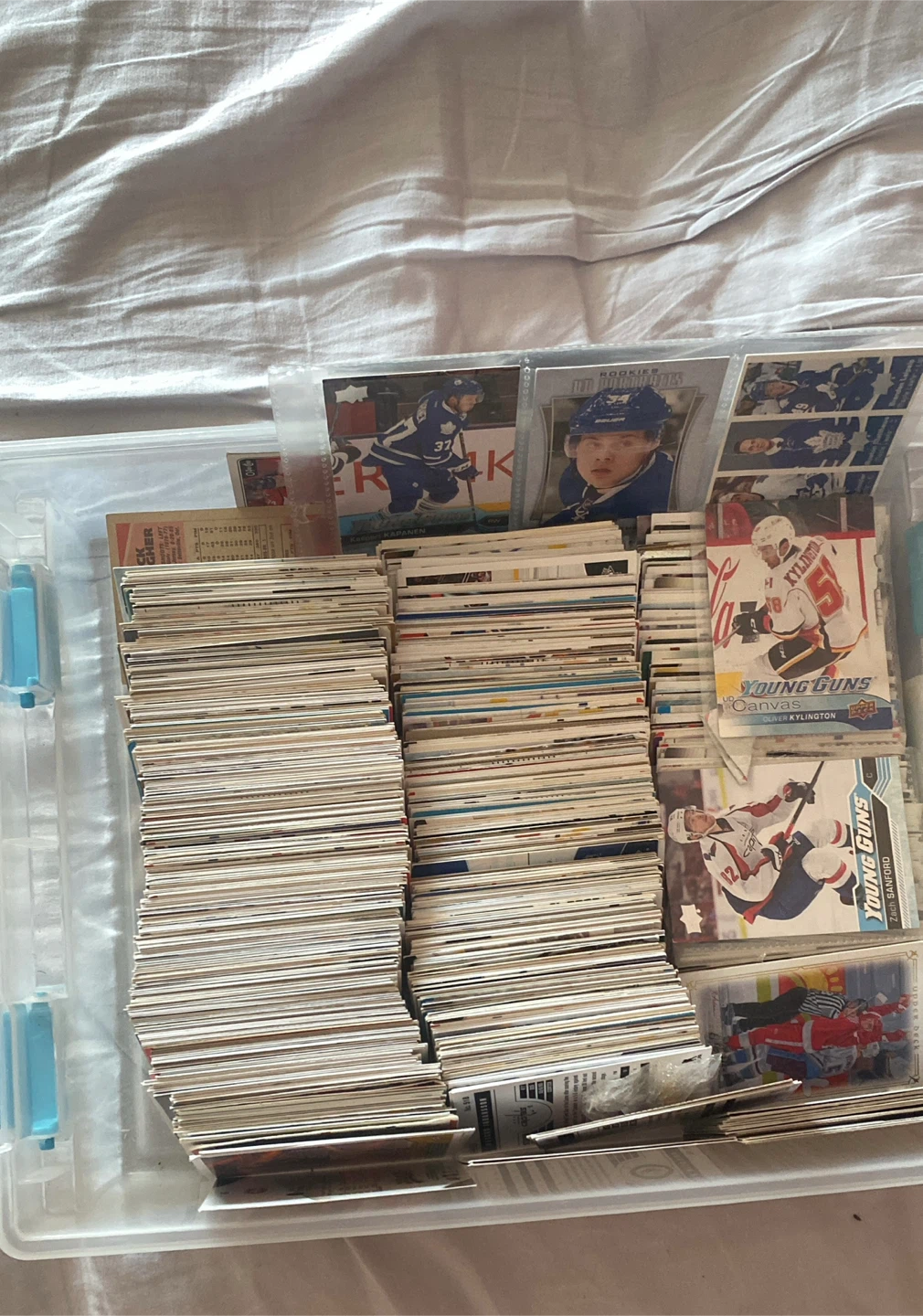 600 + Collection of Hockey Cards
