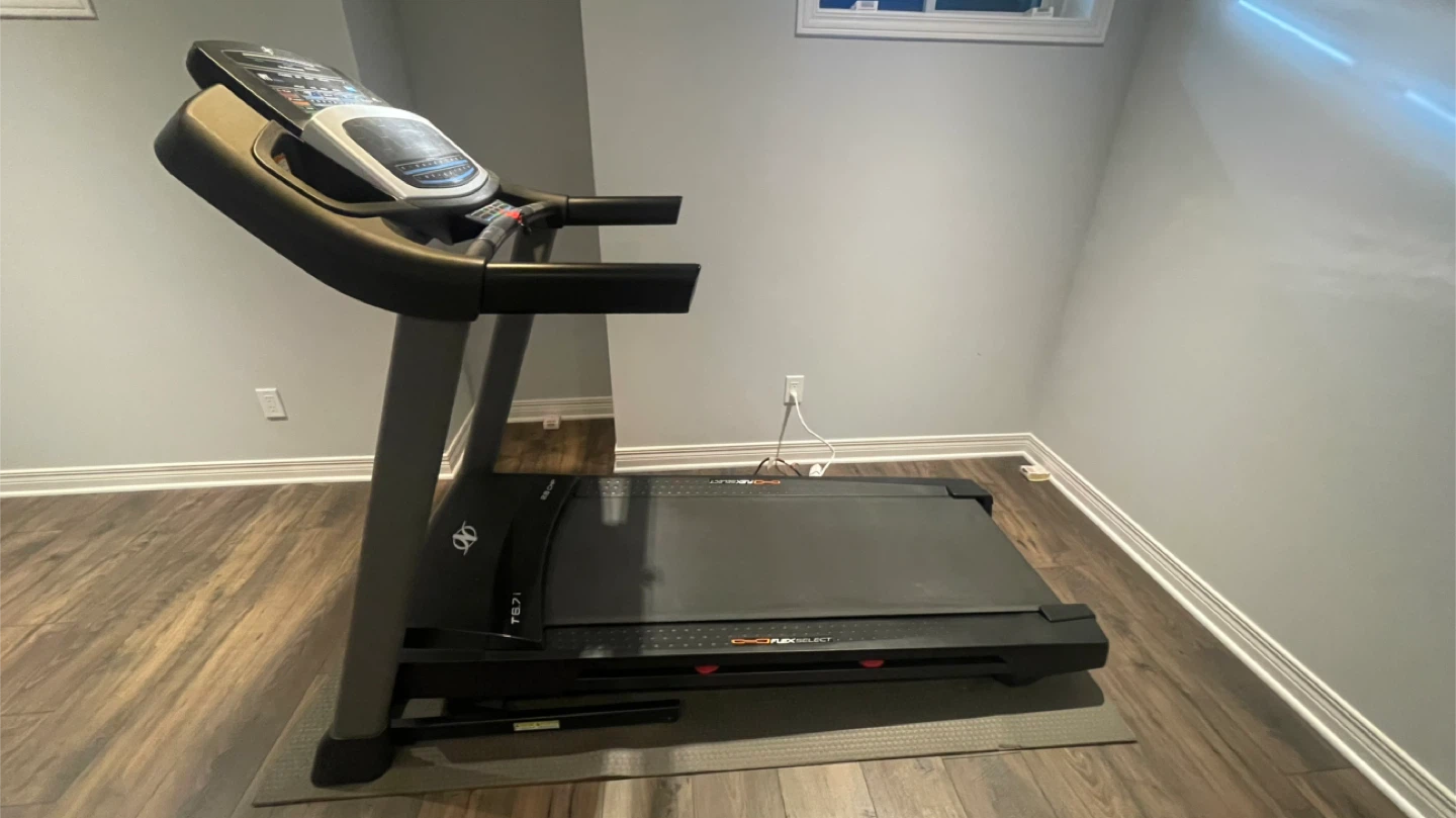 NordicTrack T6.7i Tredmill - Like New - photo 2