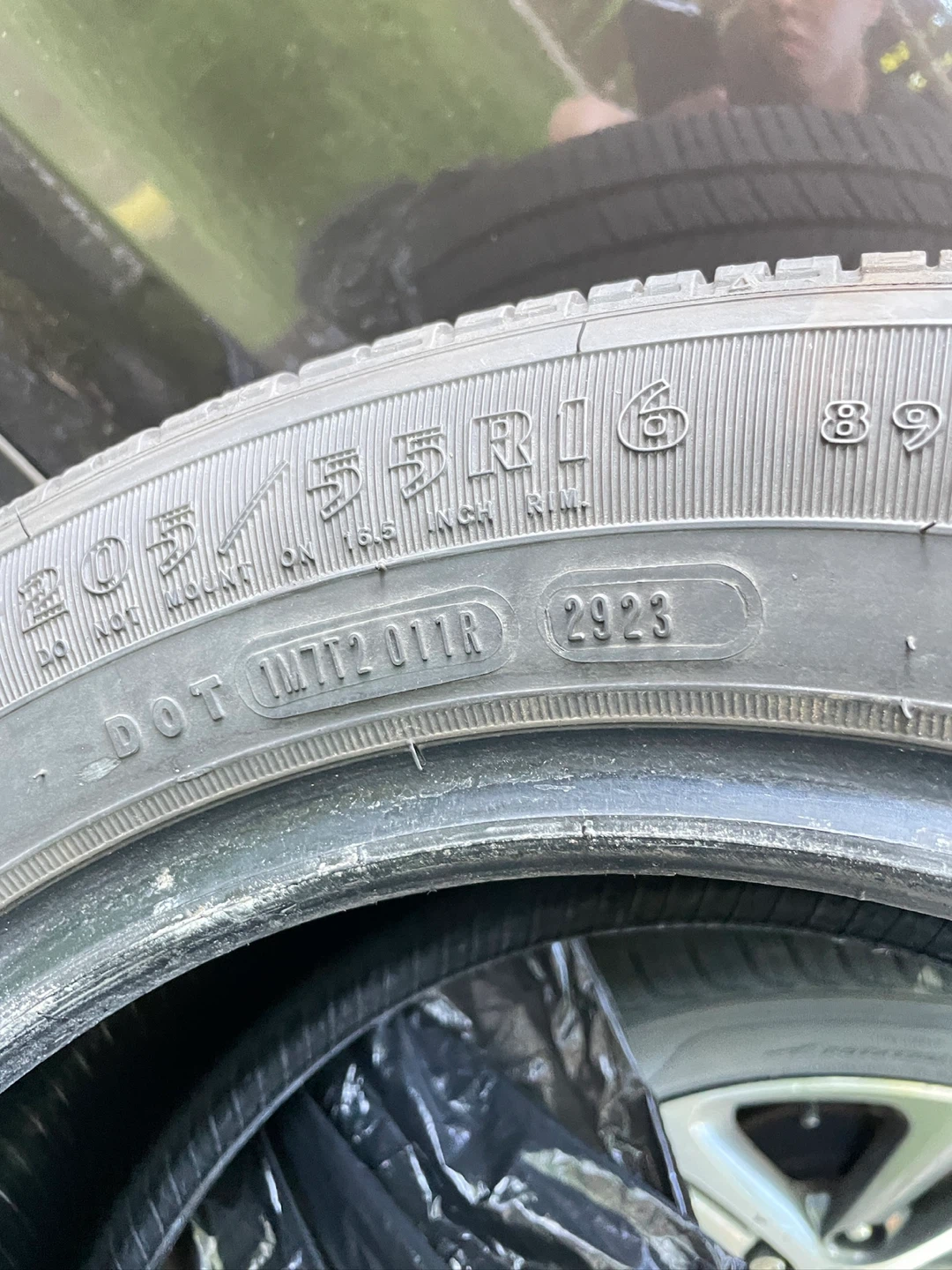Goodyear P205/55R16 89H Eagle Tire