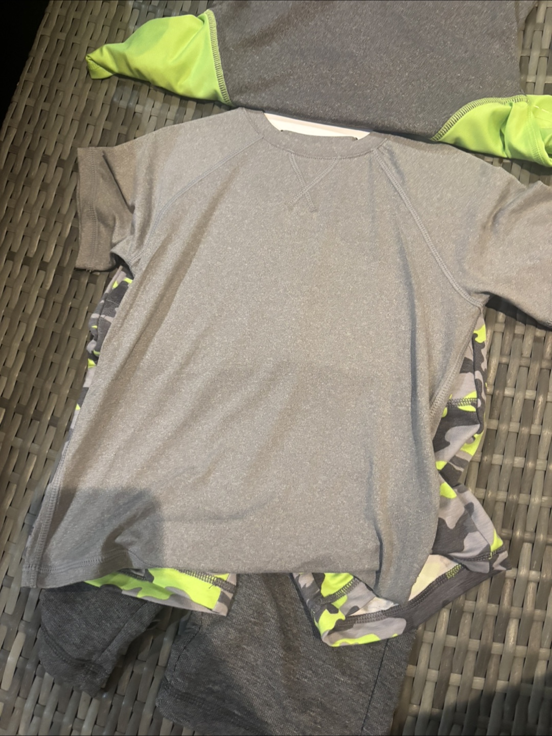 32 Degrees Cool Youth Size 3 T-shirt and Shorts Set - photo 4