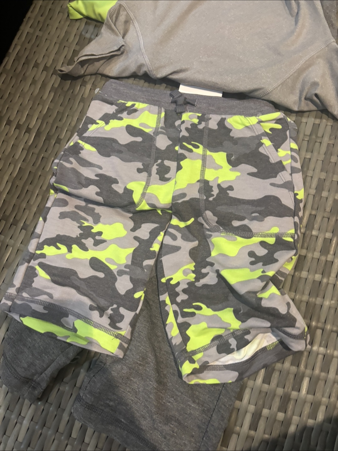32 Degrees Cool Youth Size 3 T-shirt and Shorts Set - photo 5