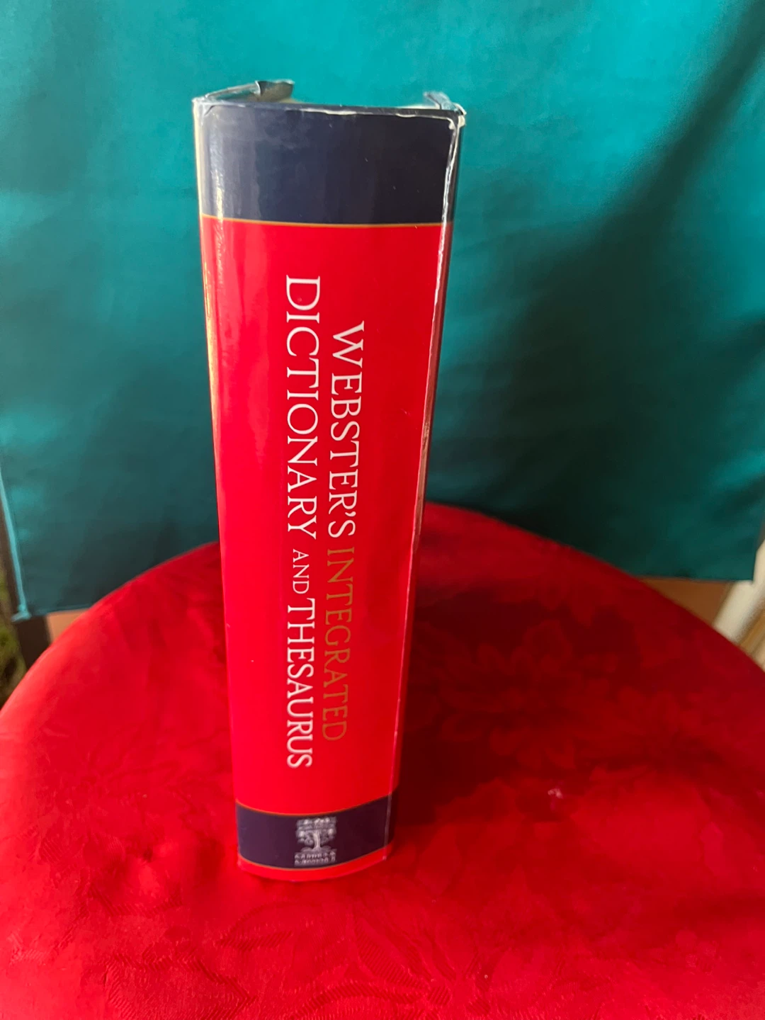 Webster's Dictionary and Thesaurus, Hardcover, 2006 - photo 2
