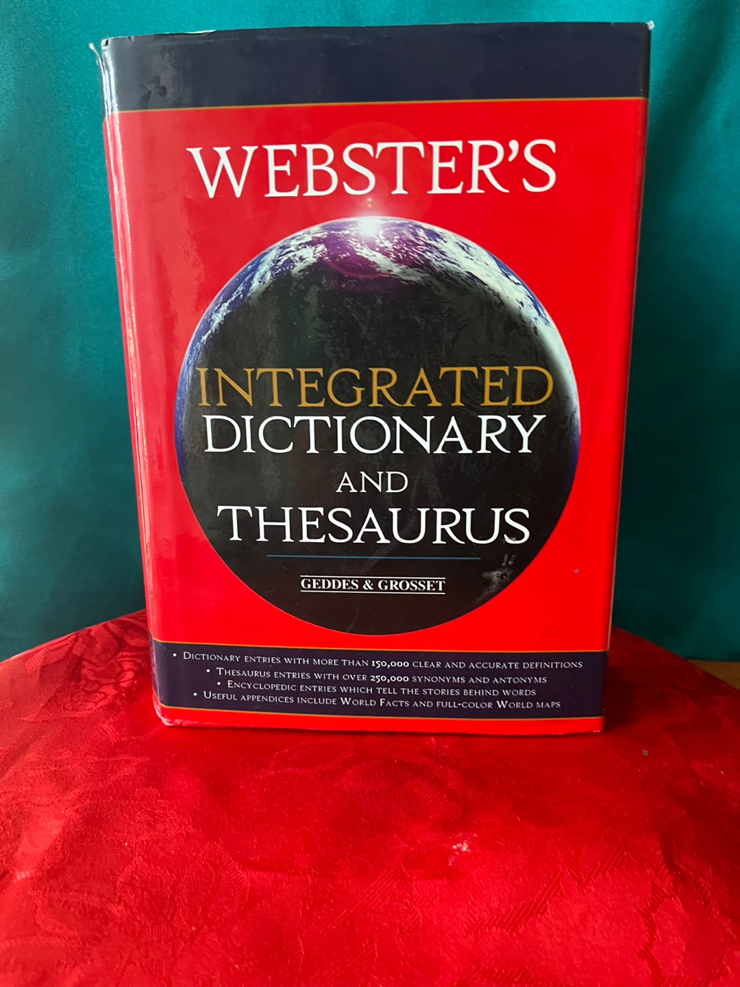 Webster's Dictionary and Thesaurus, Hardcover, 2006