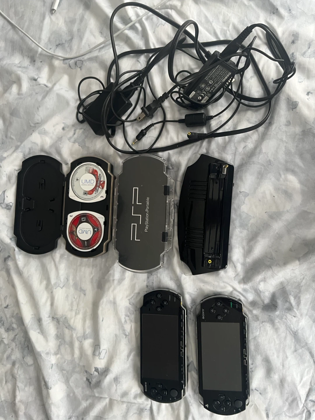 Modded PSP1000 + PSP3000 along with accessories