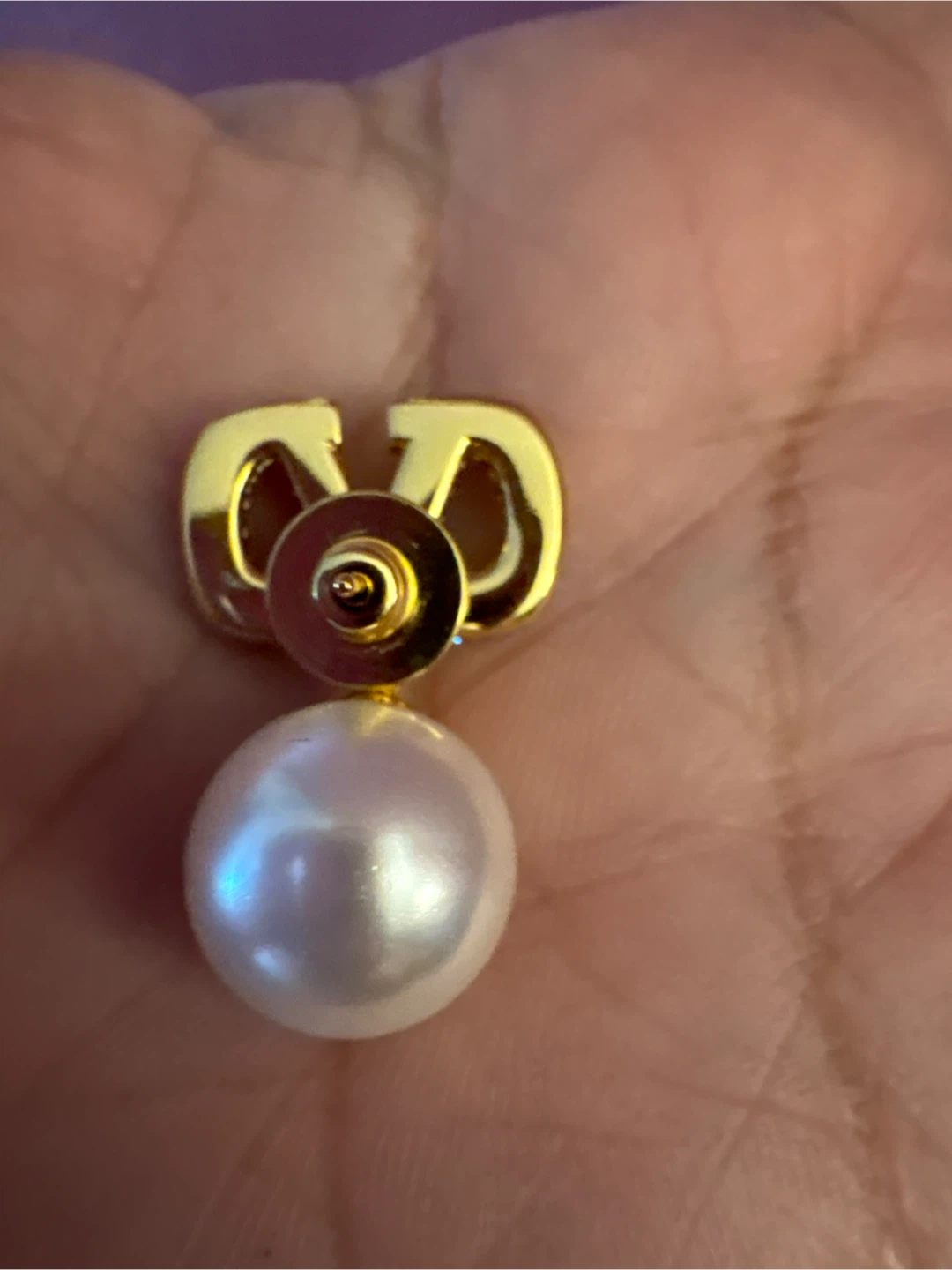 NEW V  Pearl Drop Earrings - photo 4