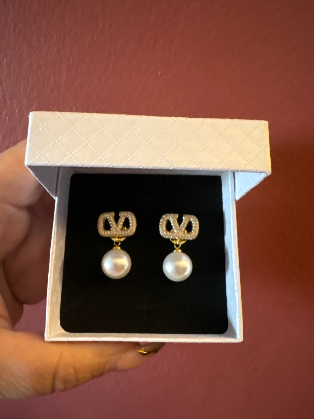 NEW V  Pearl Drop Earrings