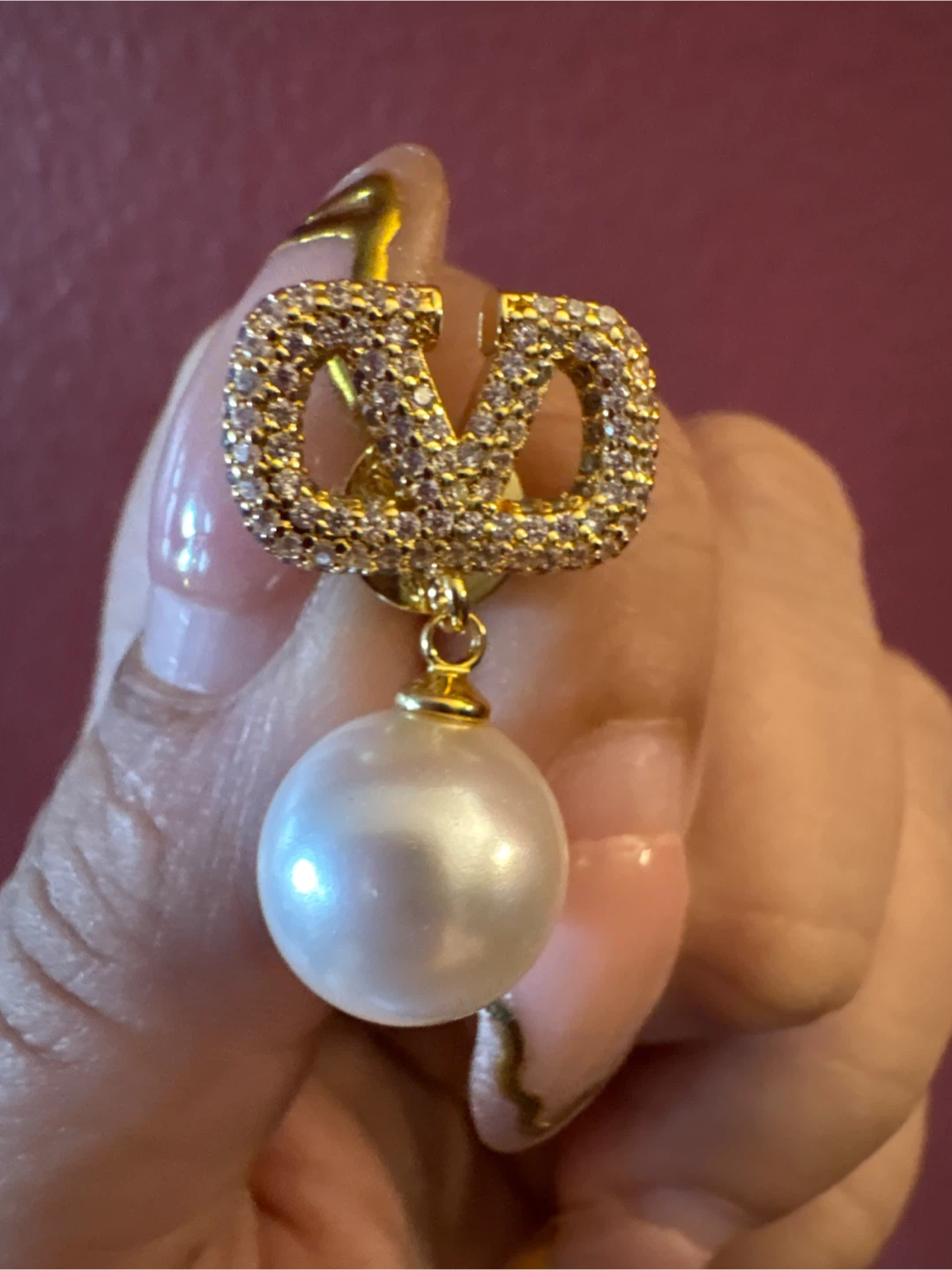 NEW V  Pearl Drop Earrings - photo 3