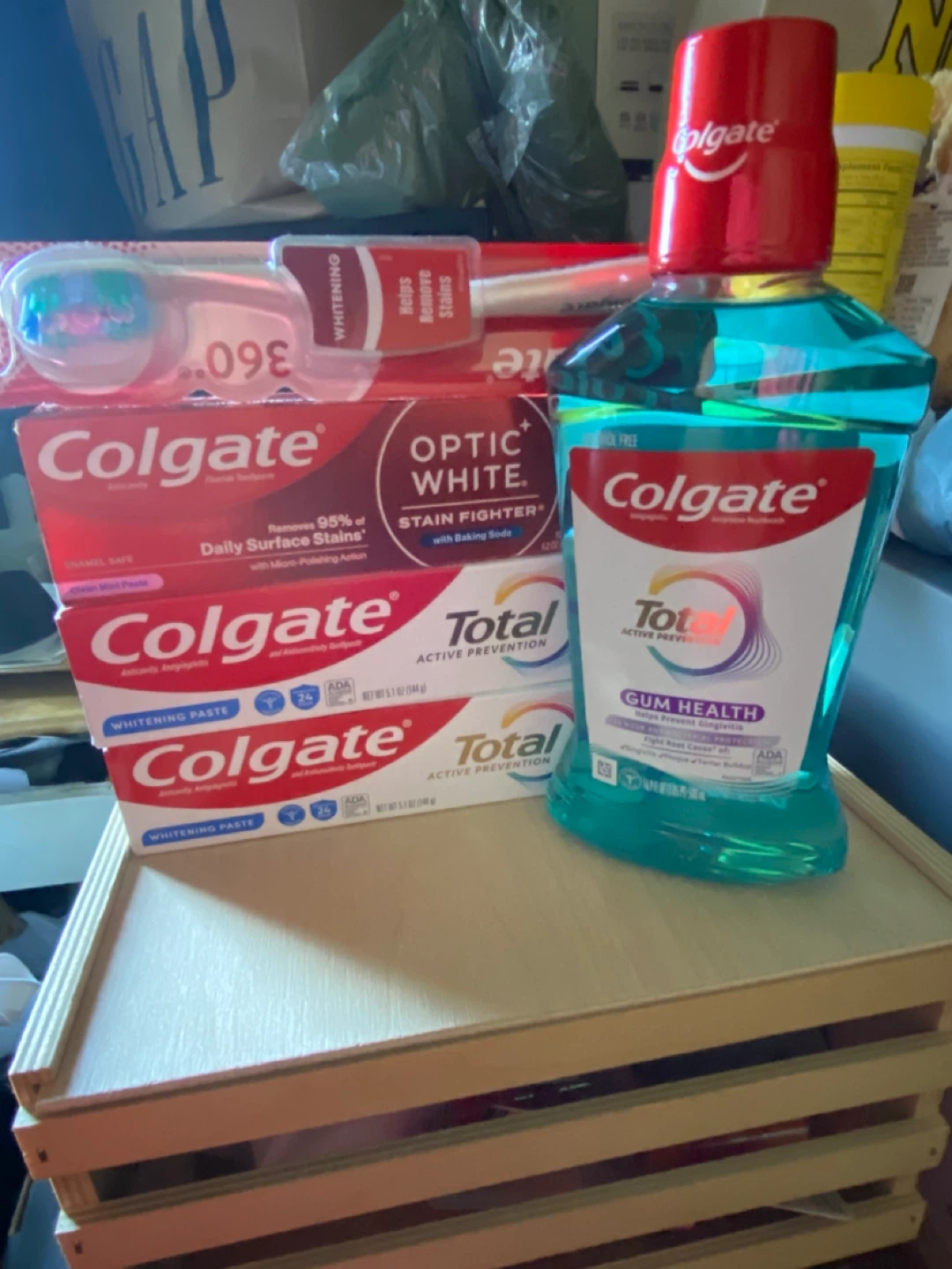 Colgate Toothpaste and Mouthwash Set
