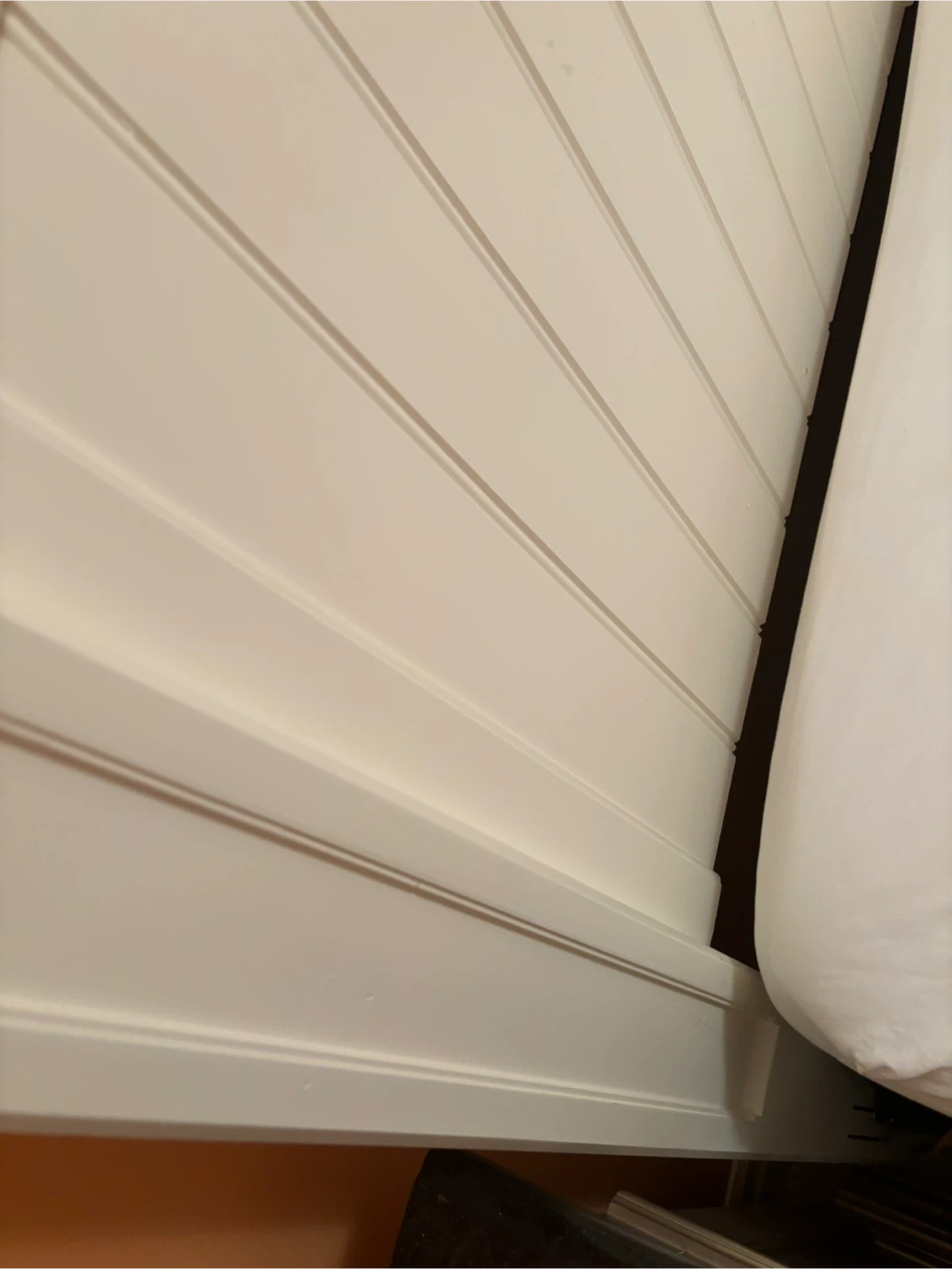 KING Size White Wooden Headboard + metal base - photo 3