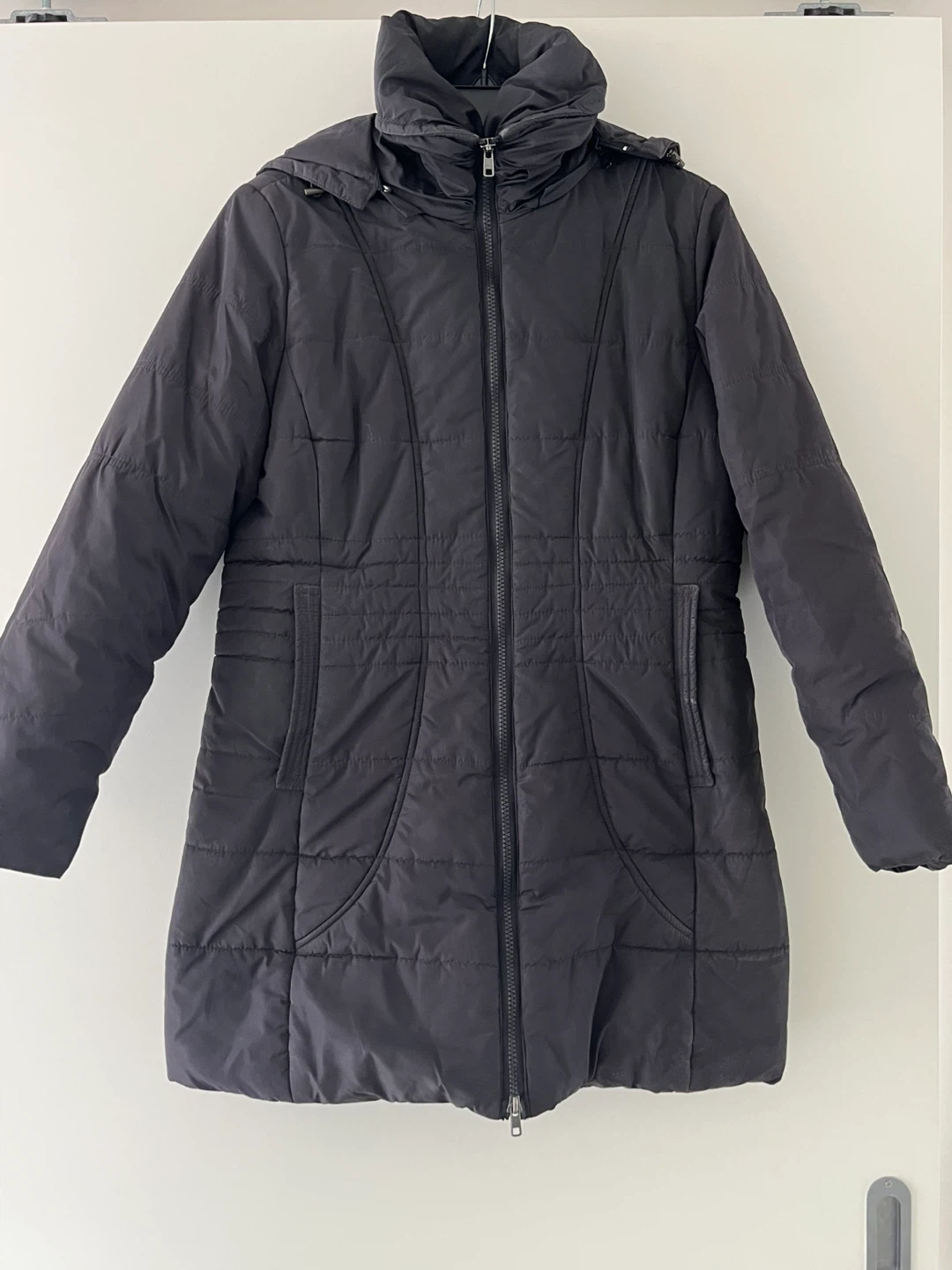 Dark Grey Puffer Coat with Hood. Size M