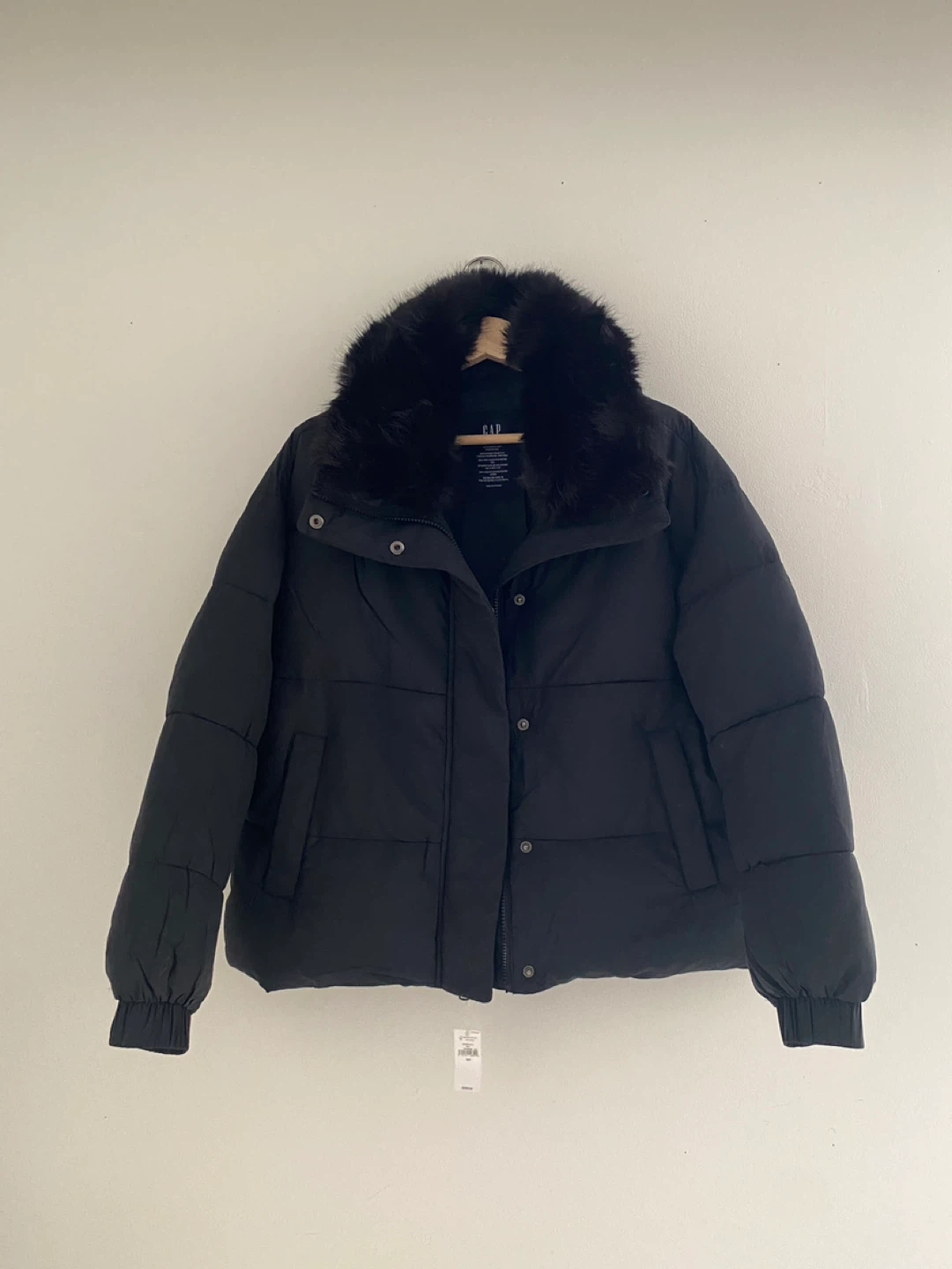 GAP Faux Fur-Trim Puffer Jacket - Black