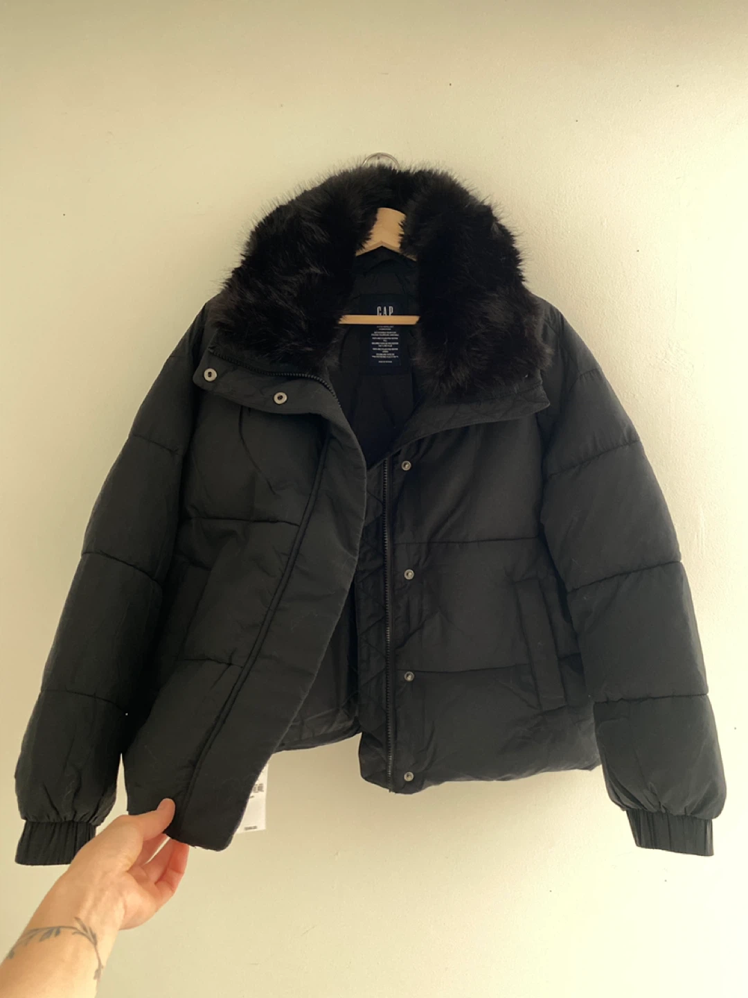 GAP Faux Fur-Trim Puffer Jacket - Black - photo 2