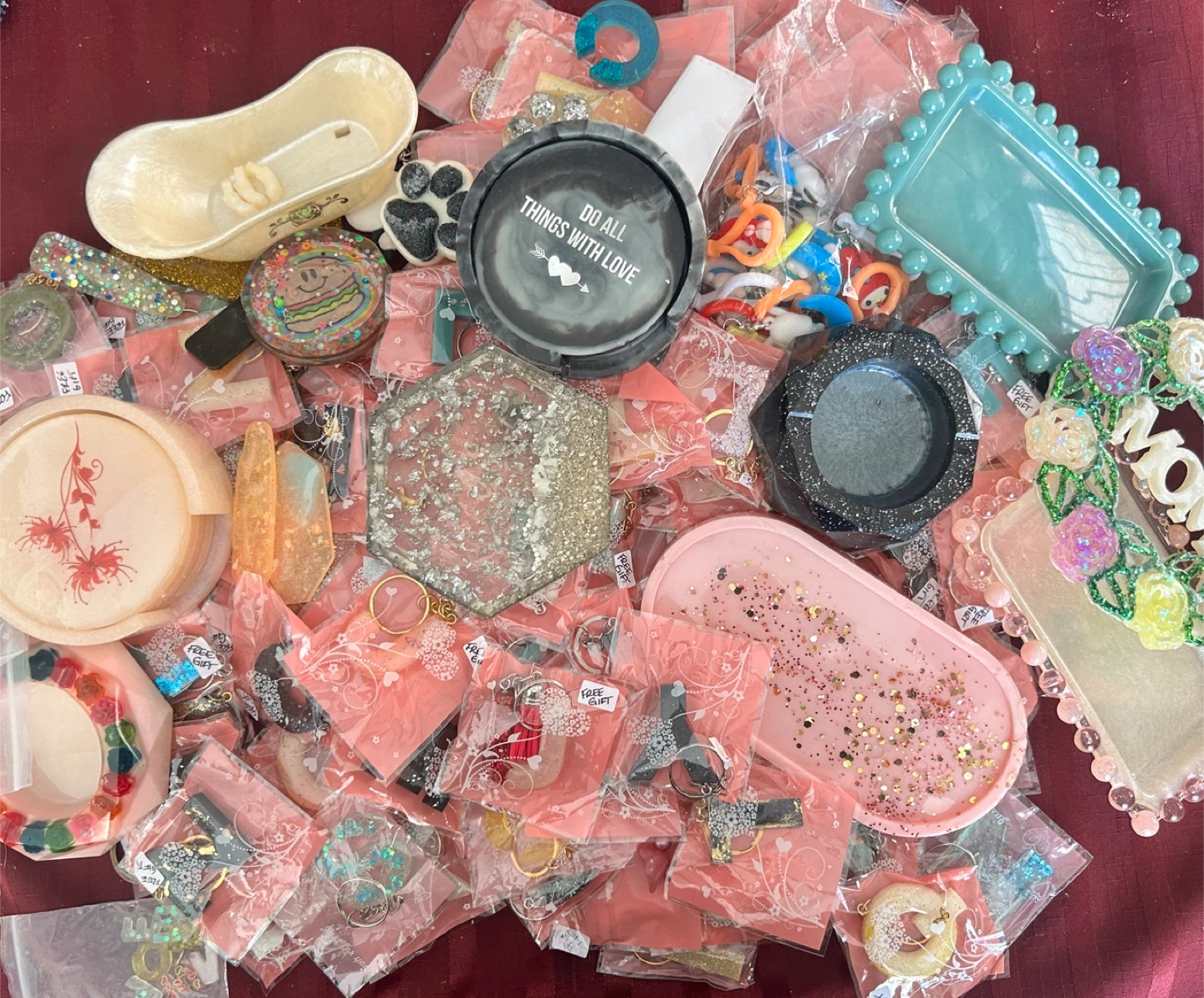 Assorted Resin Crafts and Accessories - photo 2