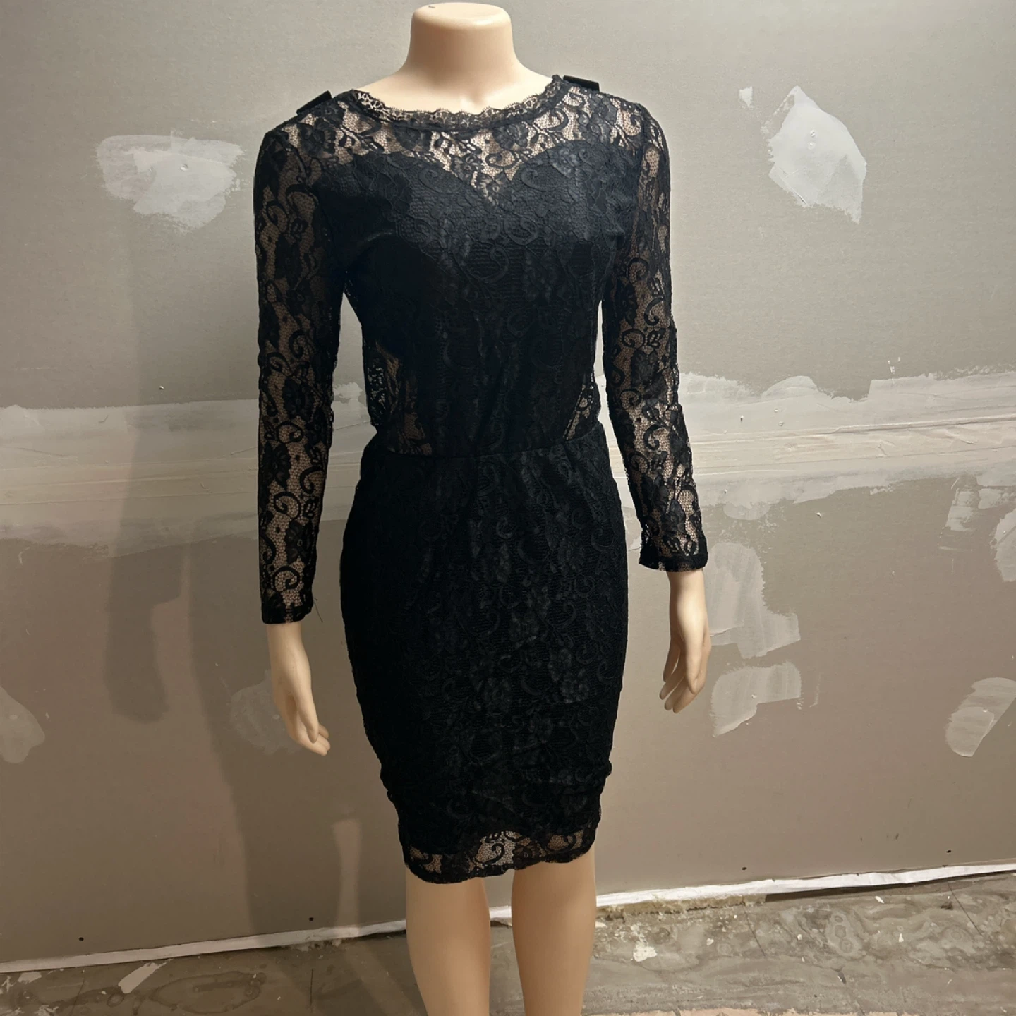Black Lace Long Sleeve Backless Dress with Beaded Straps - photo 5