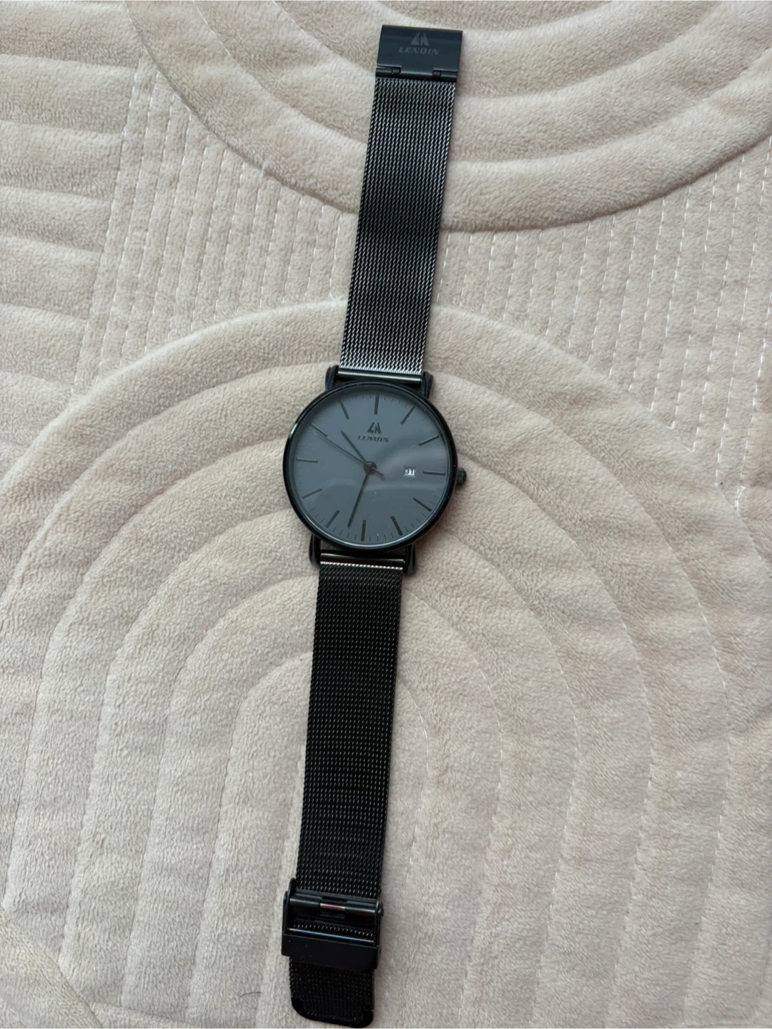 LEADIN Men's Mesh Band Watch - Black