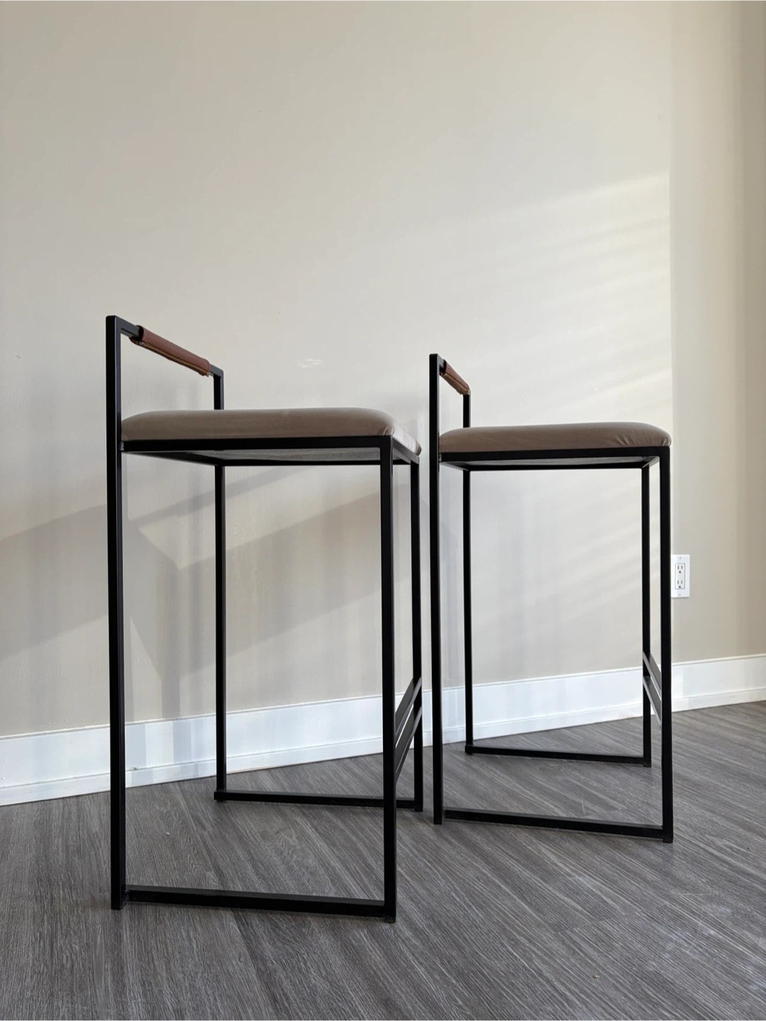 Set of 2 Swedish Bar Stools - Black Metal & Taupe Upholstery - photo 5