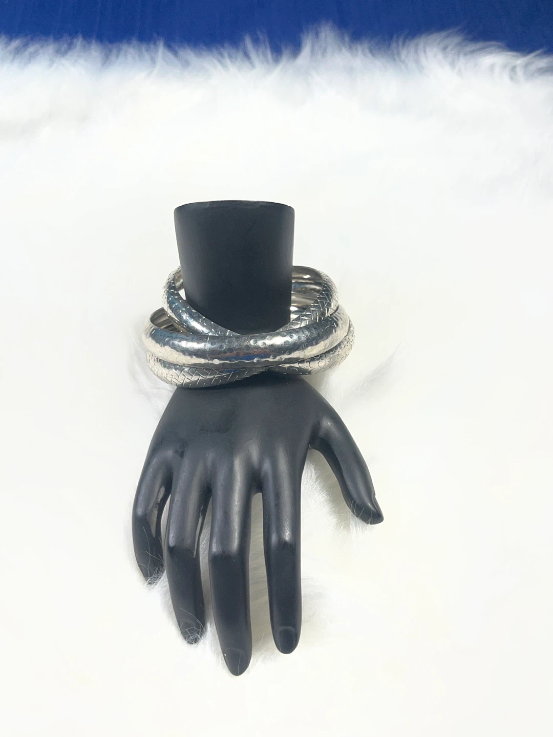 Silver Tone Bangle Set
