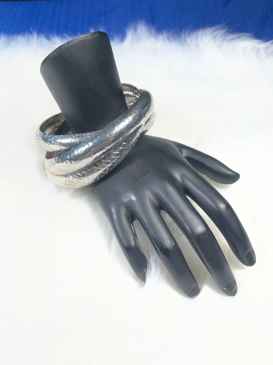 Silver Tone Bangle Set - photo 2