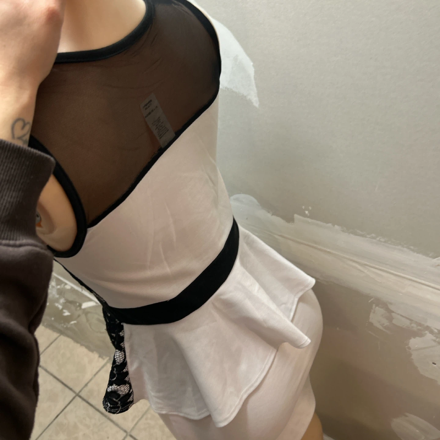 Women's White & Black Lace Peplum Dress - Medium - photo 3
