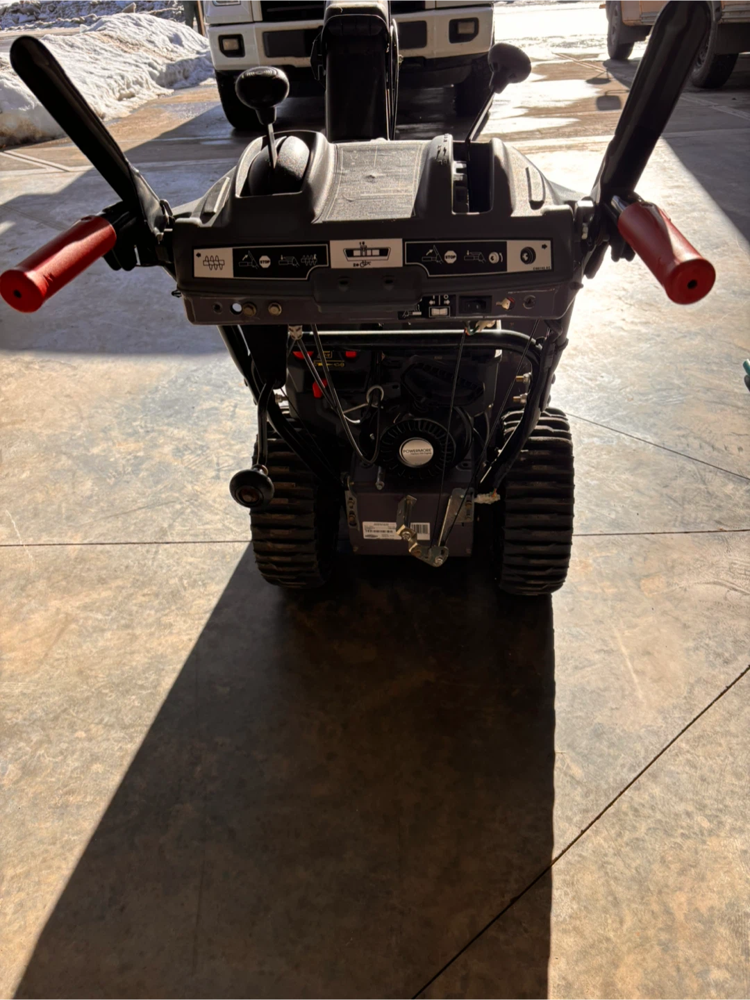 Yardworks 24" Snowblower - photo 4
