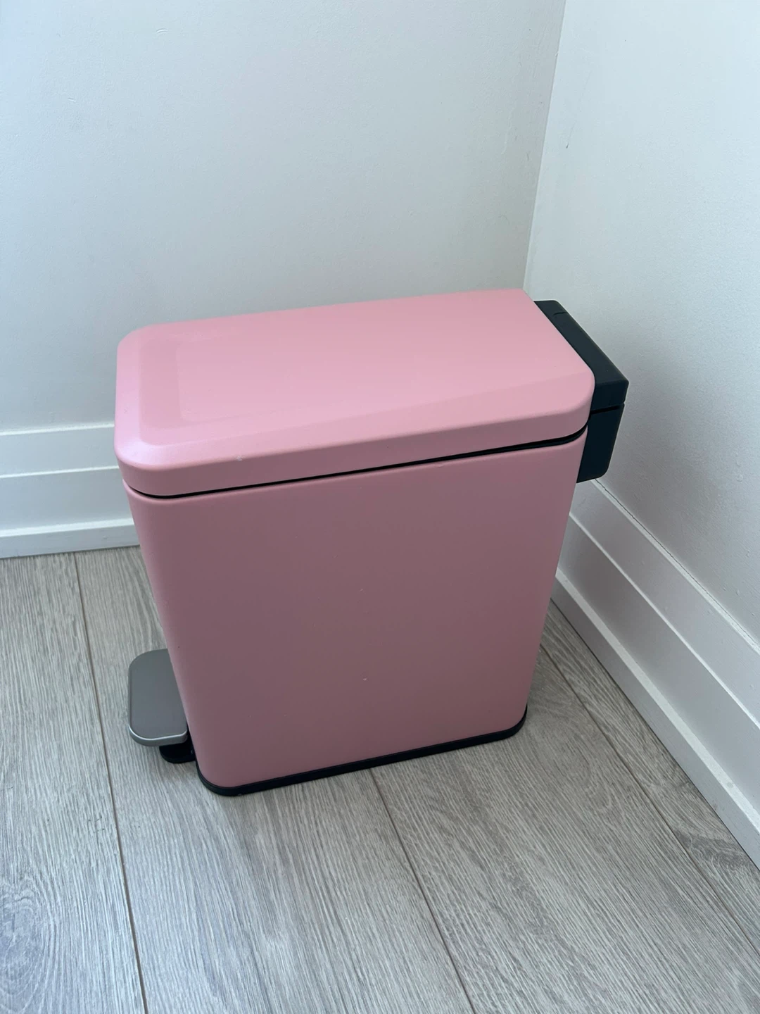Martha Stewart Home 2.1 gal (8L) Pink Pedal Bin - photo 2