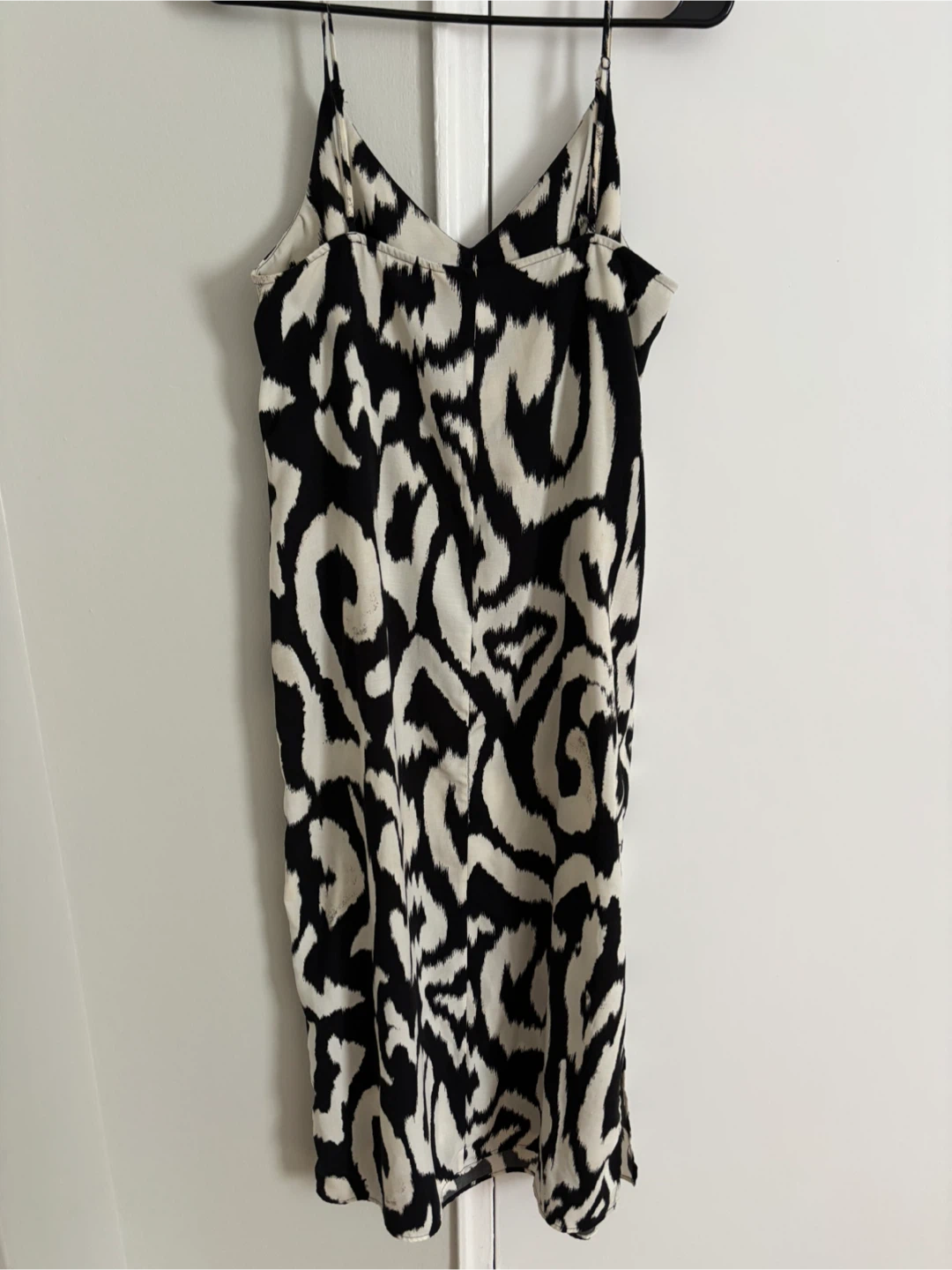 H&M Black & White Print Slip Dress - Size M - photo 2