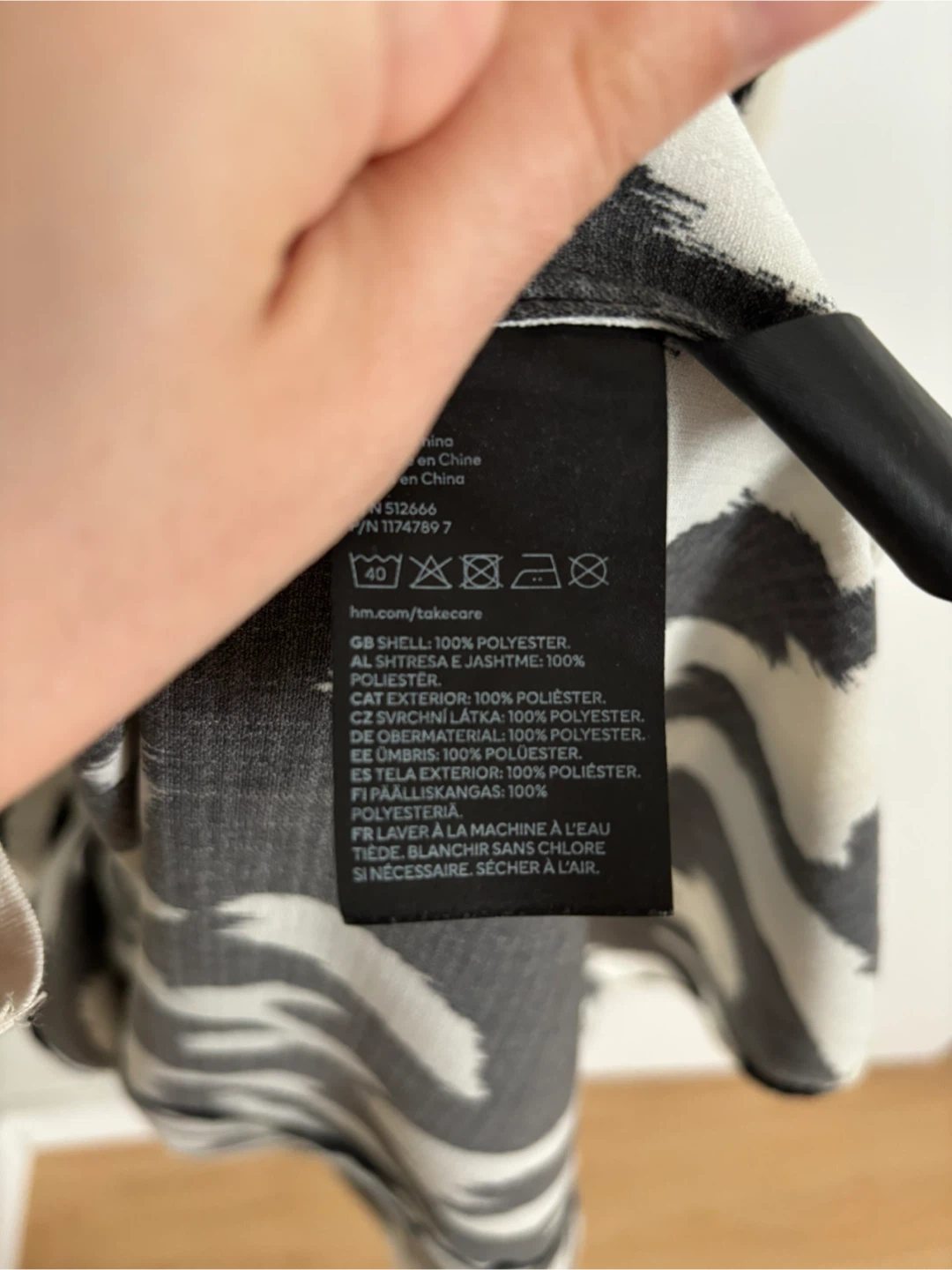 H&M Black & White Print Slip Dress - Size M - photo 5