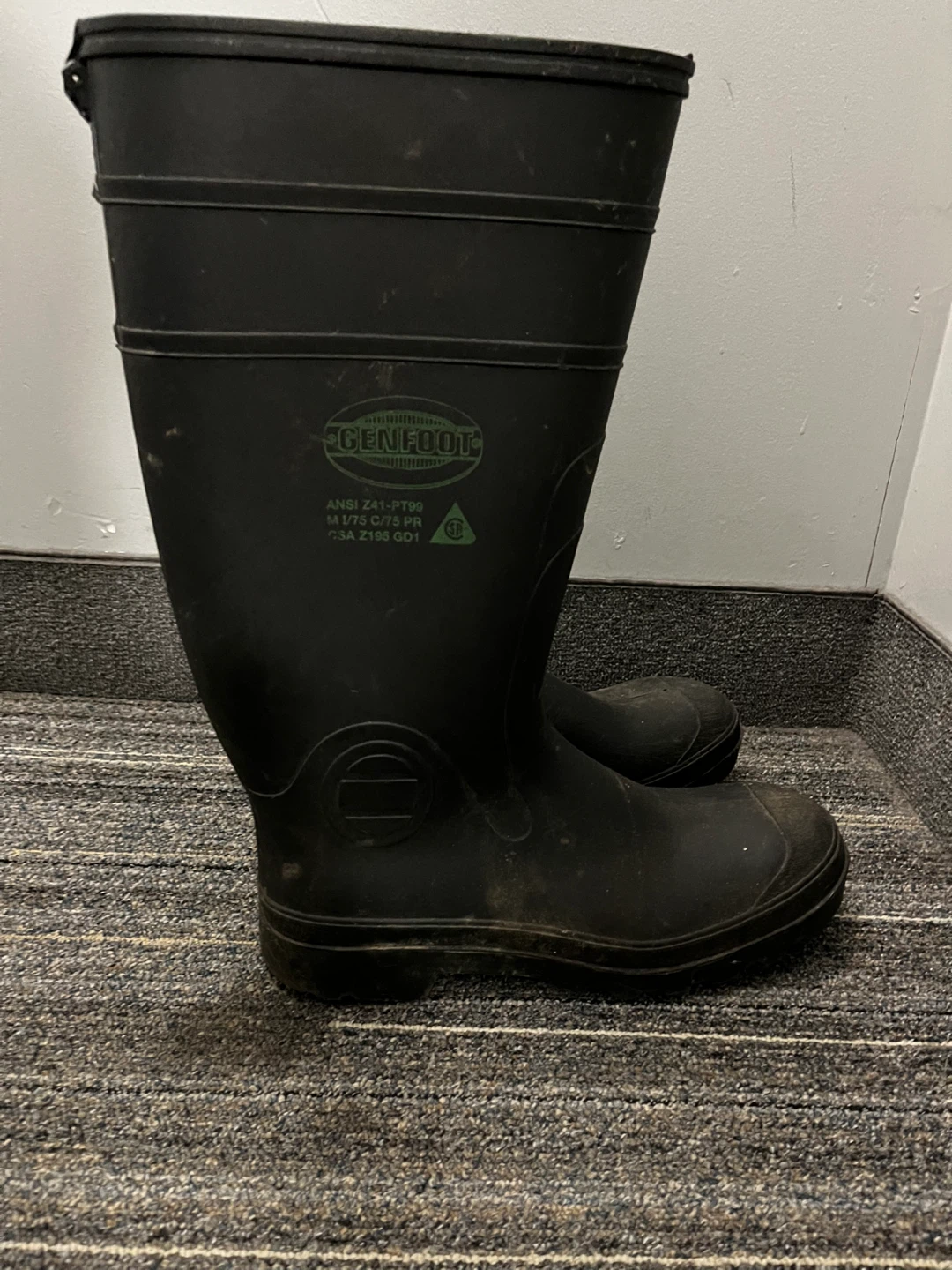 GENFOOT Black Work Boots (size 11) - photo 2