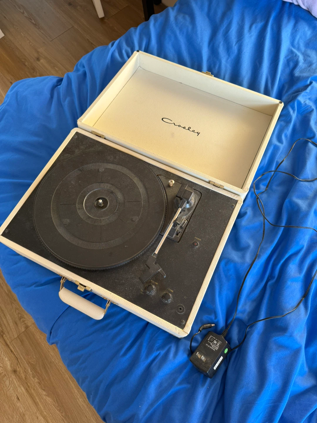 Crosley Record Player - photo 2
