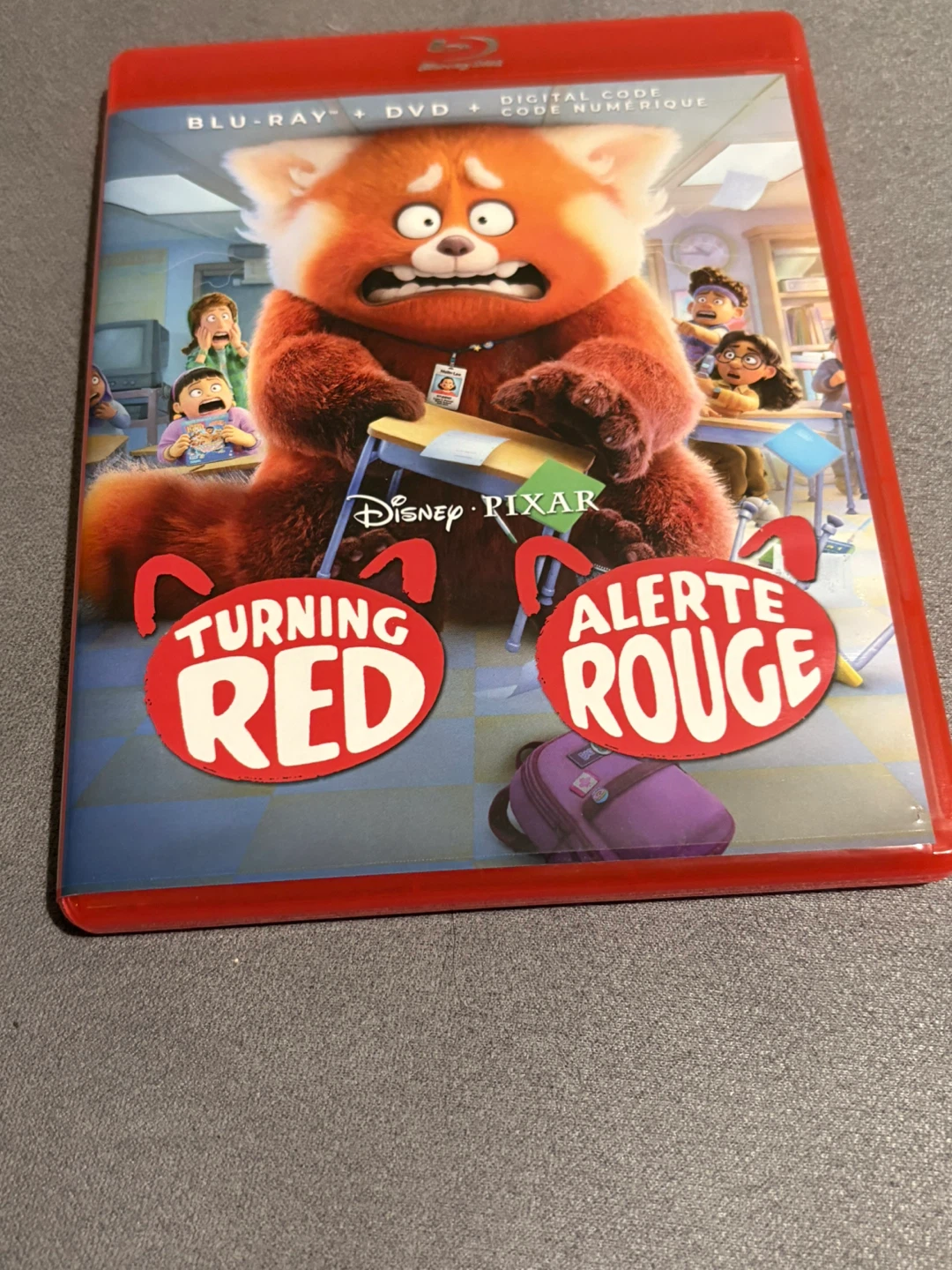 Disney Pixar Turning Red Blu-Ray + DVD + Digital Code