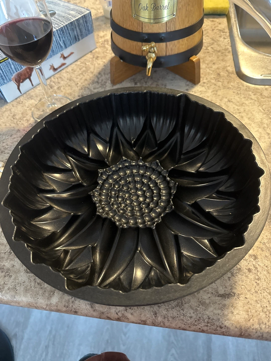 Nordic Ware Sunflower Cake Bundt Pan 10 Cup - photo 2